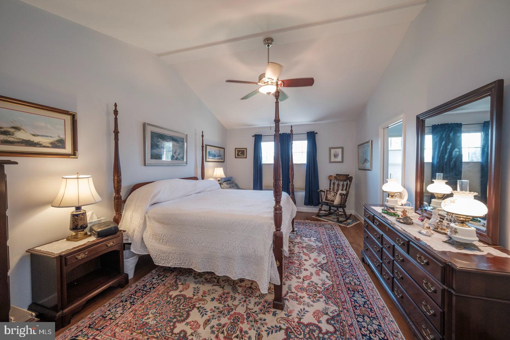 WOODS EDGE - Residential