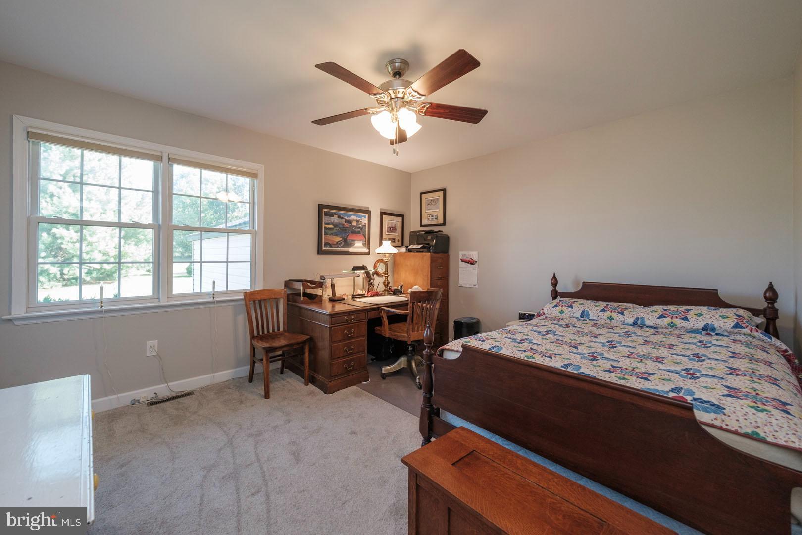 WOODS EDGE - Residential