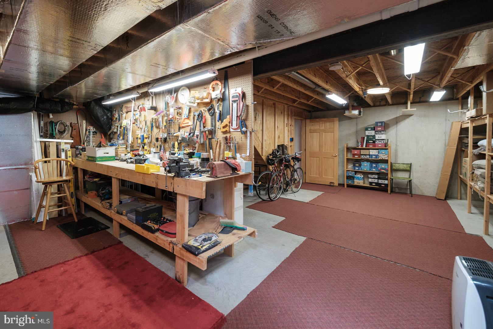 WOODS EDGE - Residential