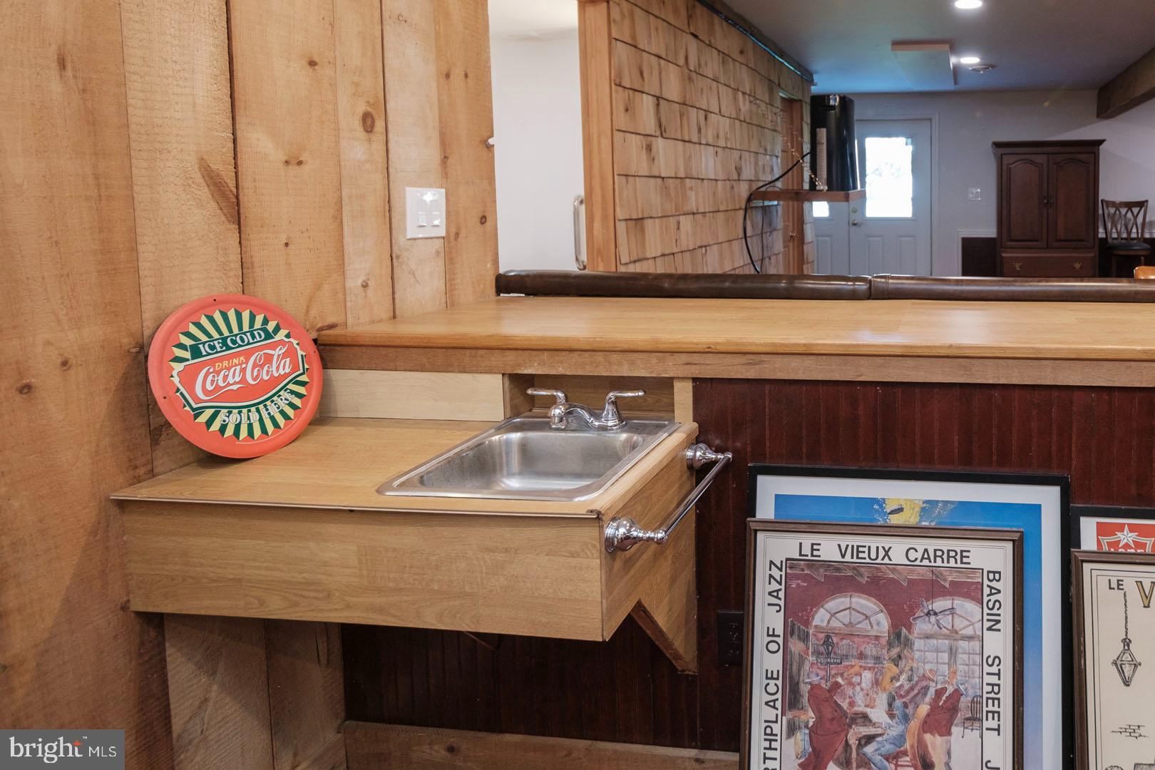 WOODS EDGE - Residential