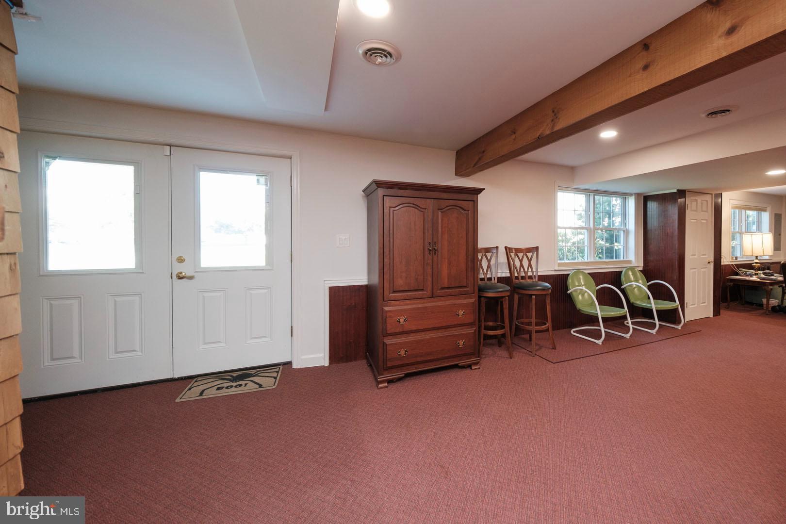 WOODS EDGE - Residential