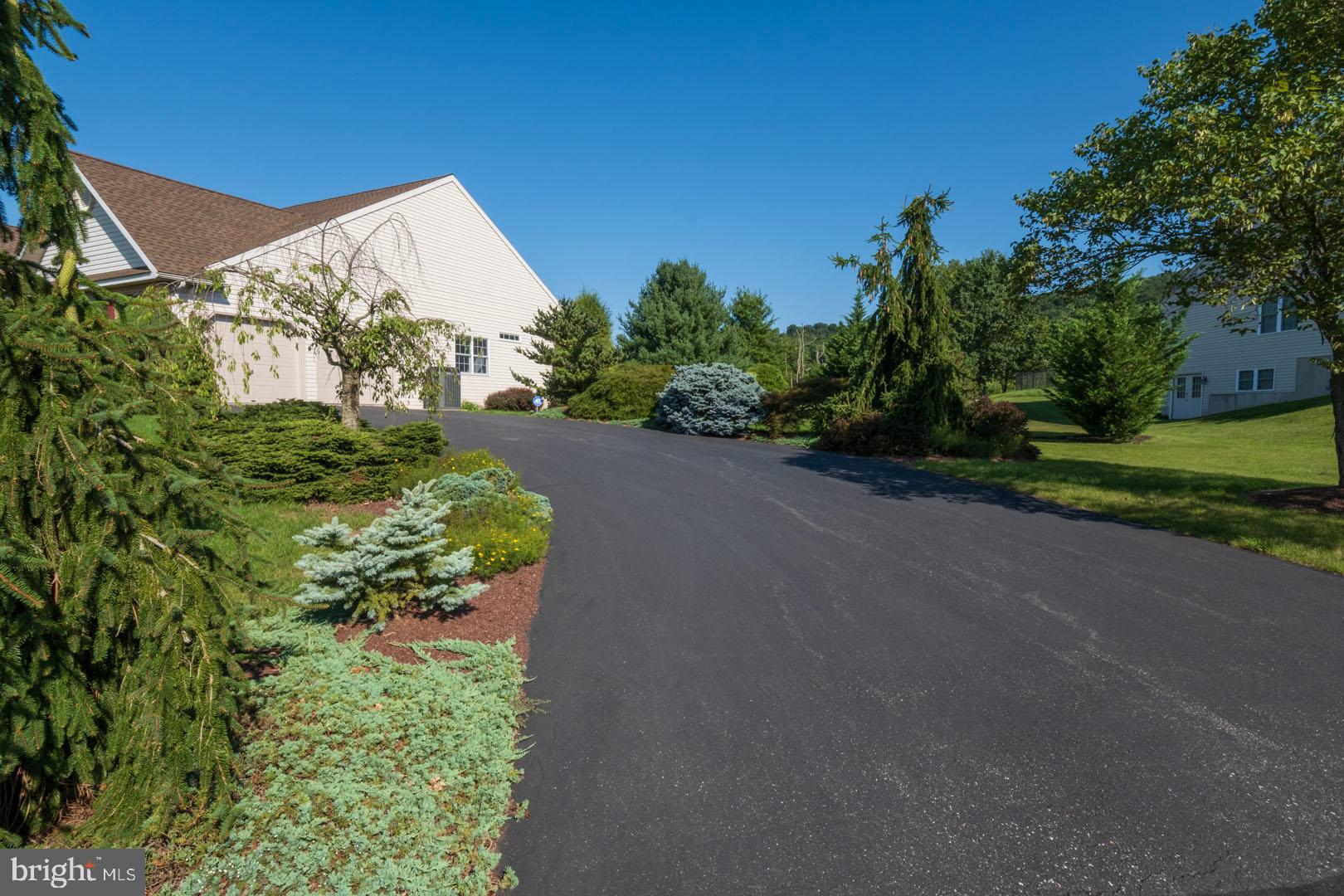 WOODS EDGE - Residential