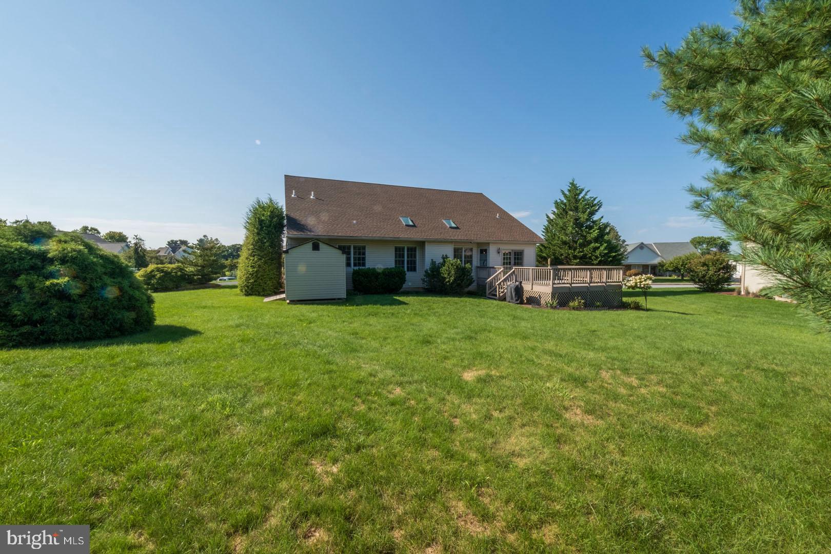 WOODS EDGE - Residential