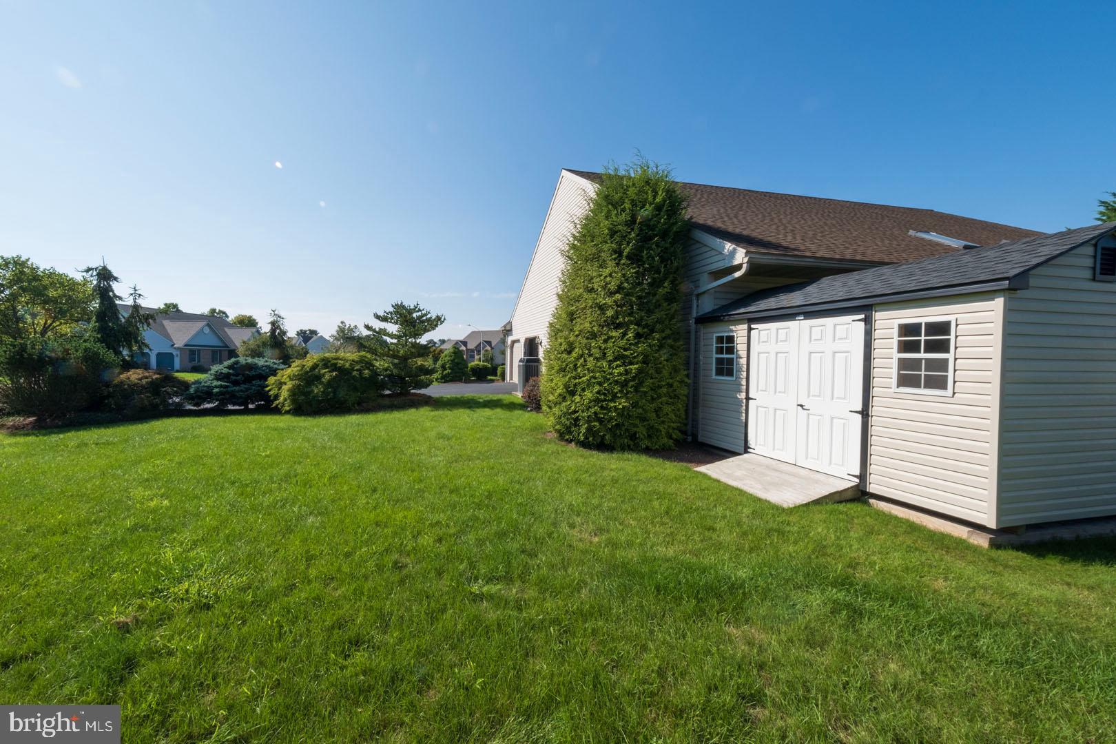 WOODS EDGE - Residential