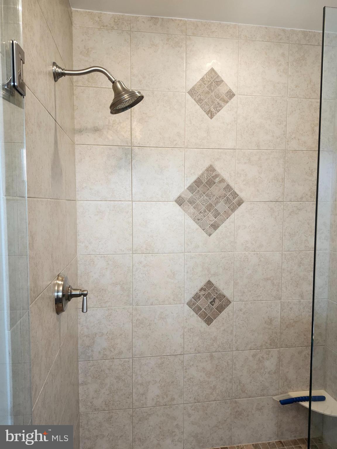 WOODS EDGE - Residential