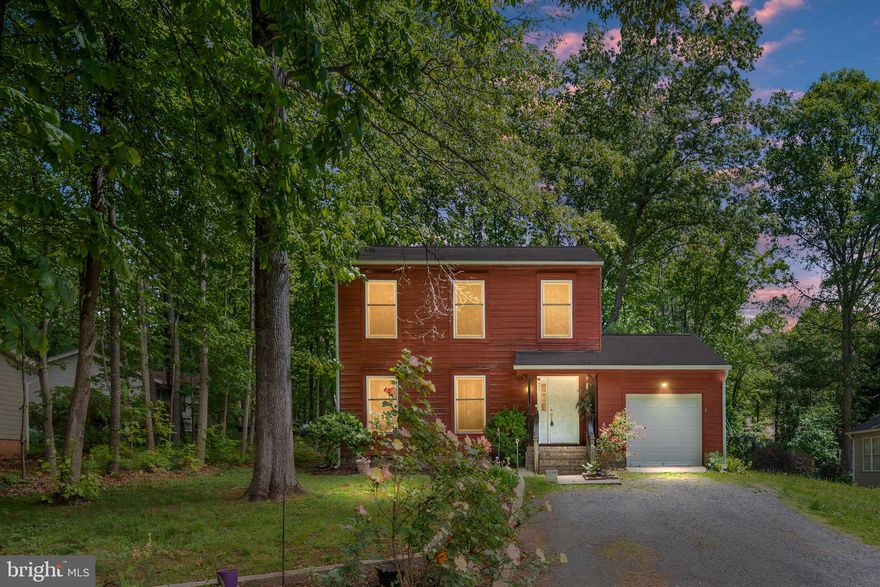 Located in Lake of the Woods living, just steps from the beach. This one sits on a large, private lot with solid bones and a ton of opportunity. Spacious living room, formal dining with hardwood floors, and a kitchen with tile, granite, and a center island. If you’ve been waiting for something you can make your own, this is it.
