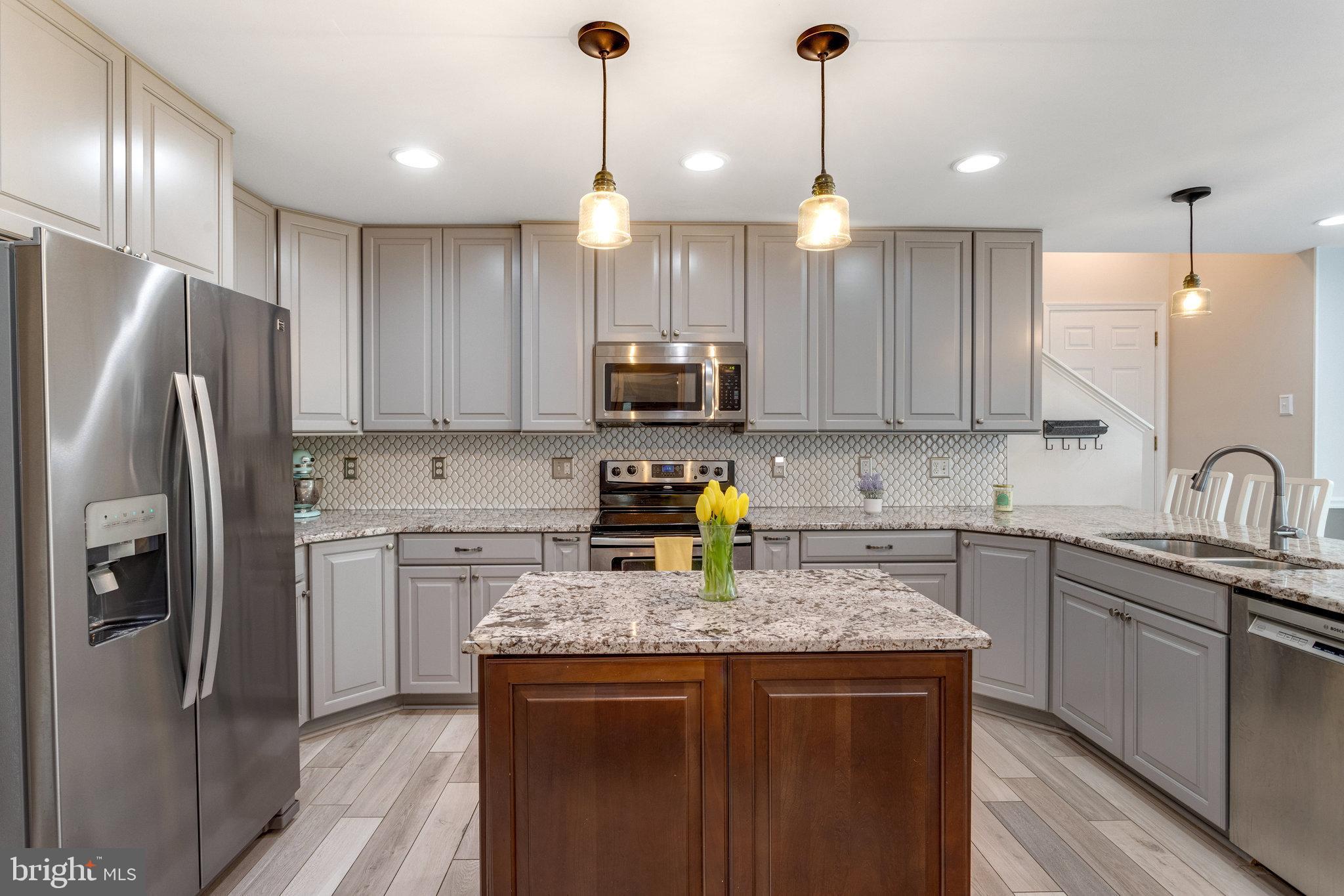 OAKWOOD ESTATES - Residential