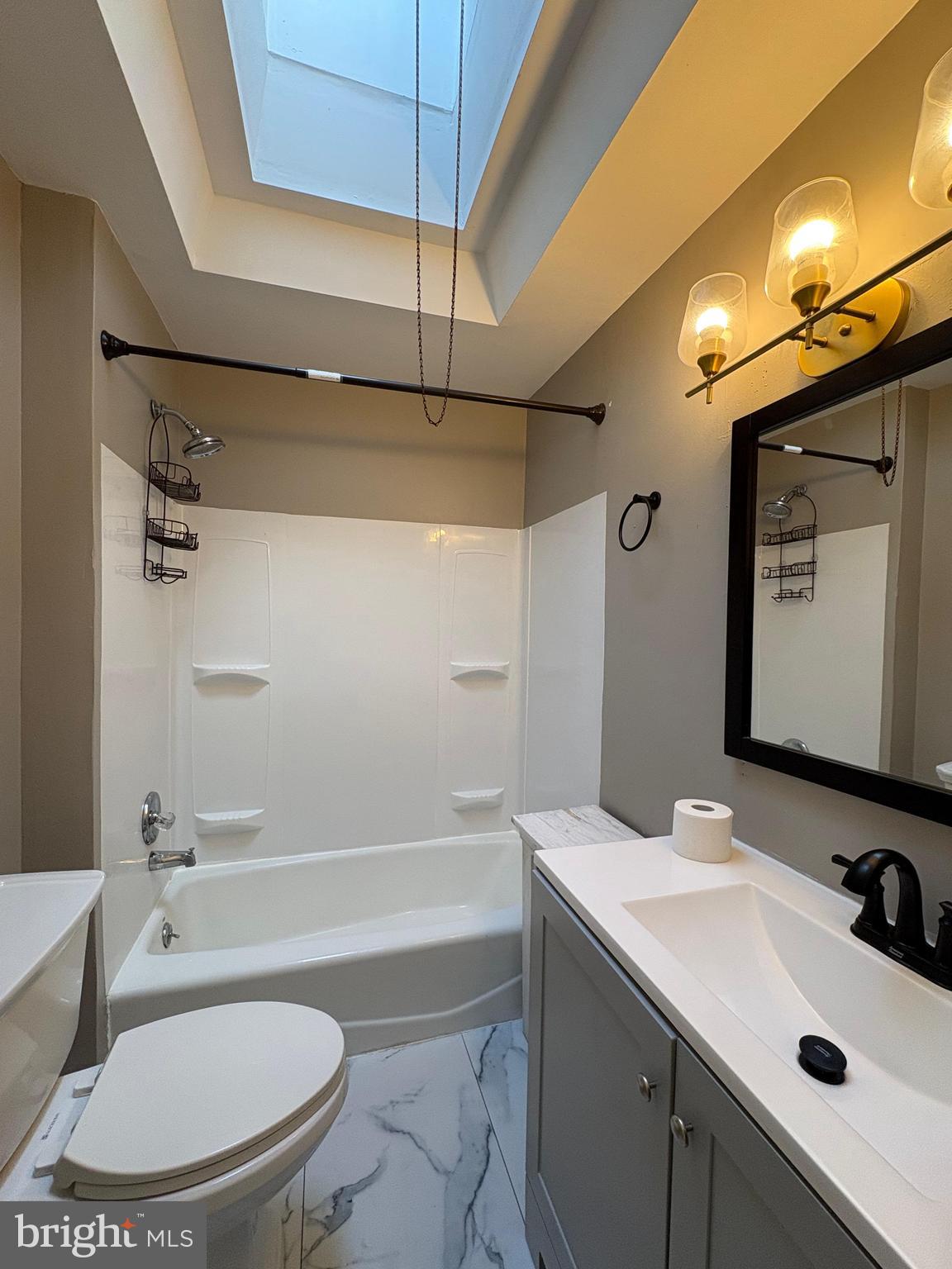 LANDSDOWNE STATION - Residential