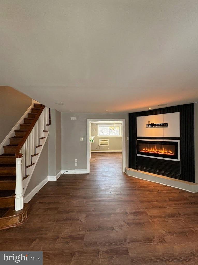 LANDSDOWNE STATION - Residential