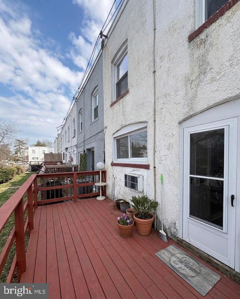 LANDSDOWNE STATION - Residential