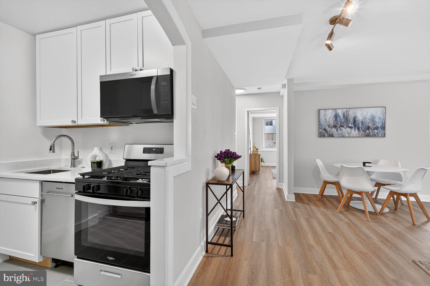 RIVER PLACE NORTH - Residential