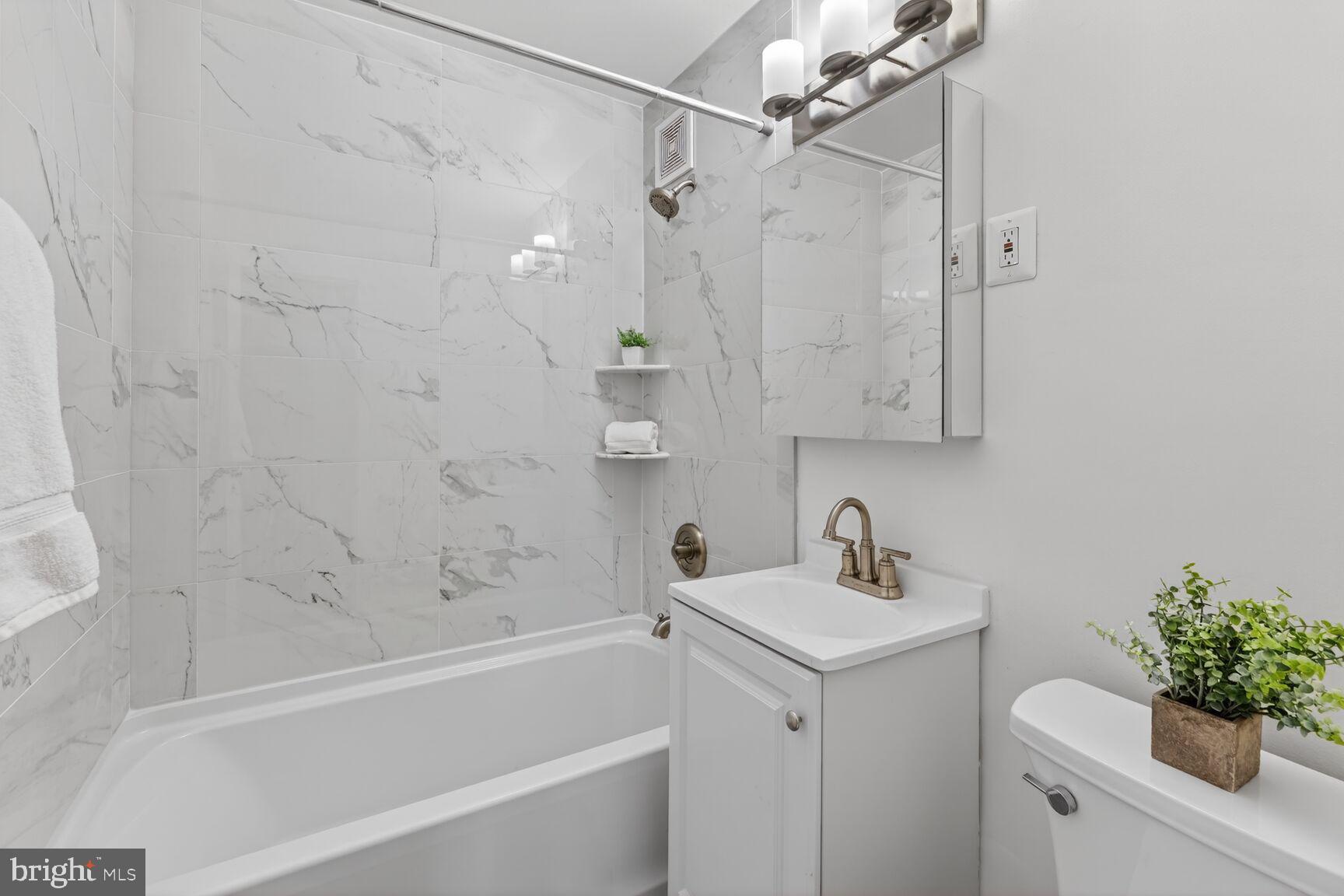 RIVER PLACE NORTH - Residential