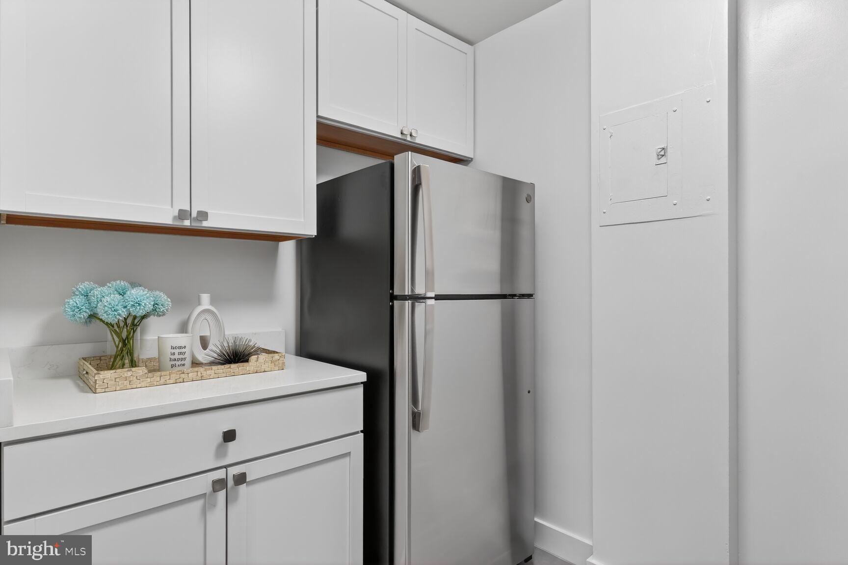 RIVER PLACE NORTH - Residential