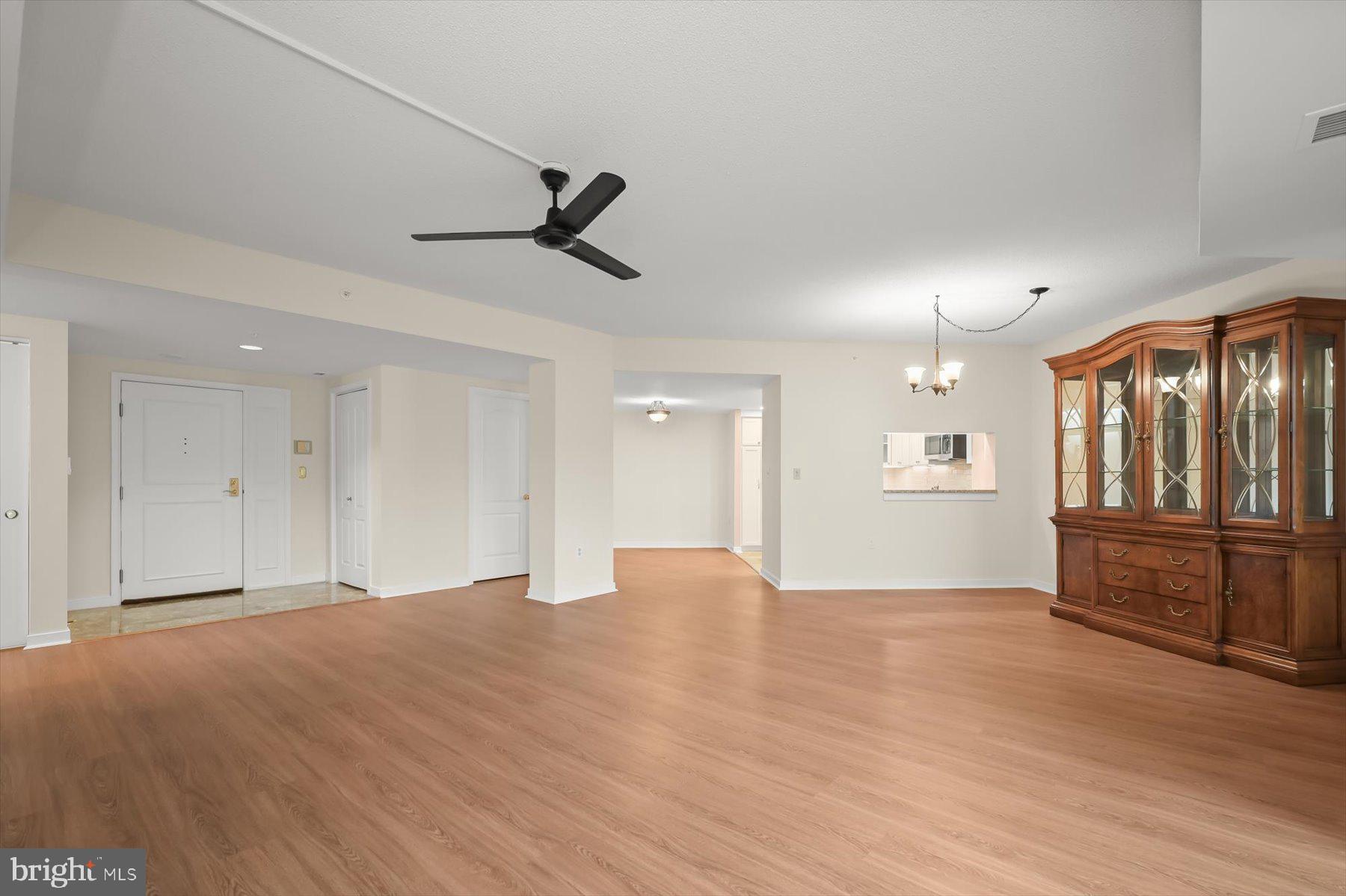 WATERMARK PLACE CONDOMINIUMS - Residential