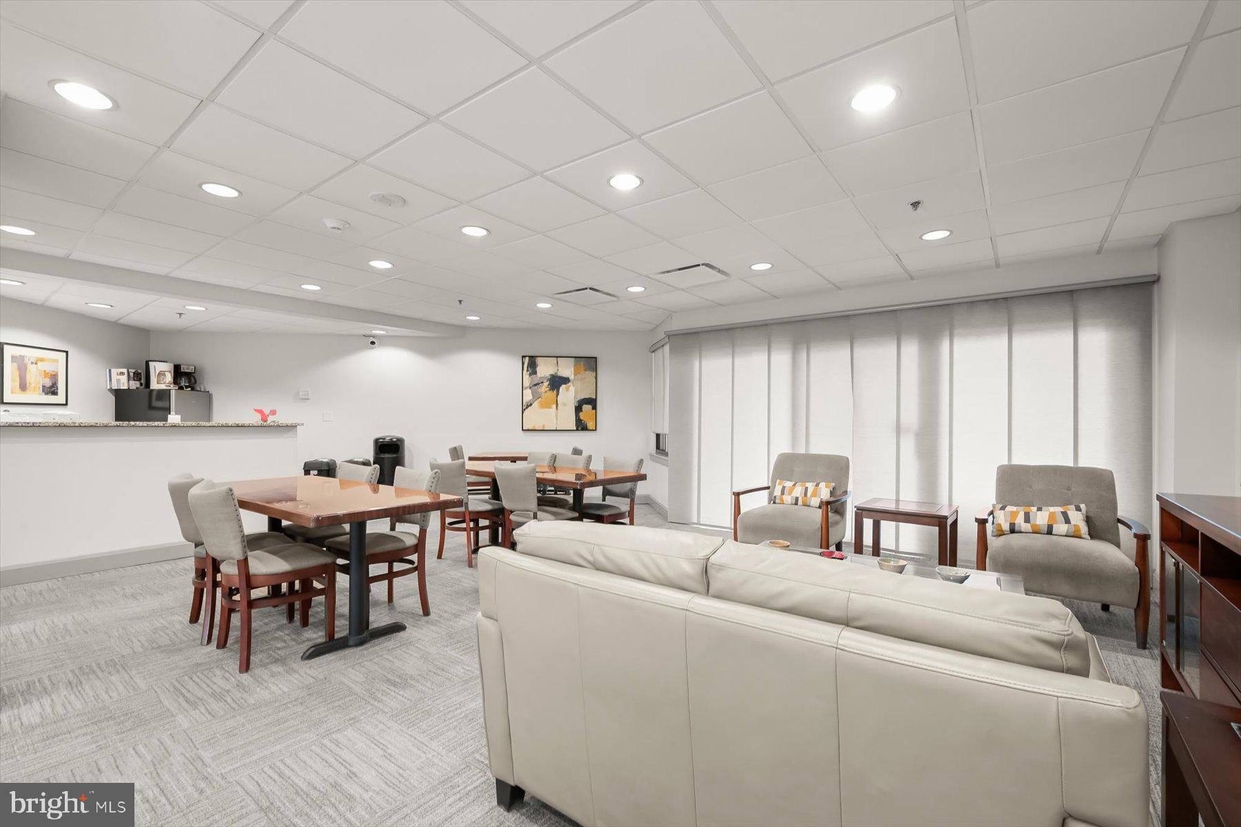 WATERMARK PLACE CONDOMINIUMS - Residential