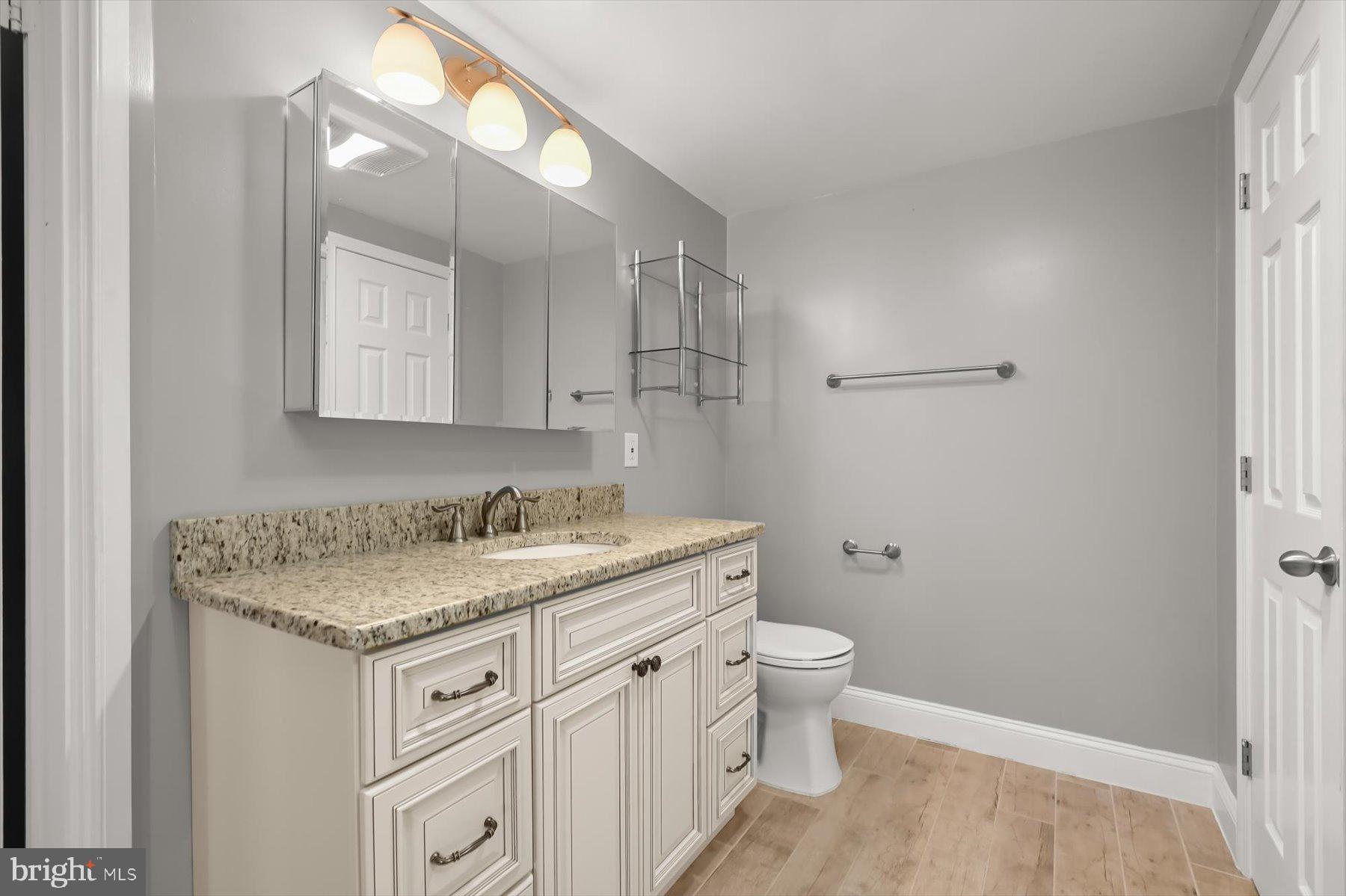 WATERMARK PLACE CONDOMINIUMS - Residential