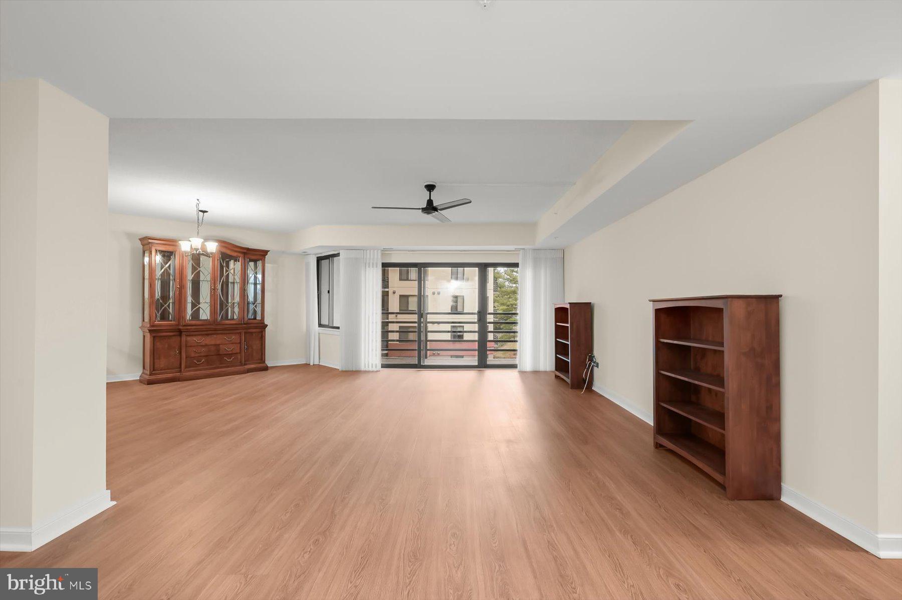 WATERMARK PLACE CONDOMINIUMS - Residential