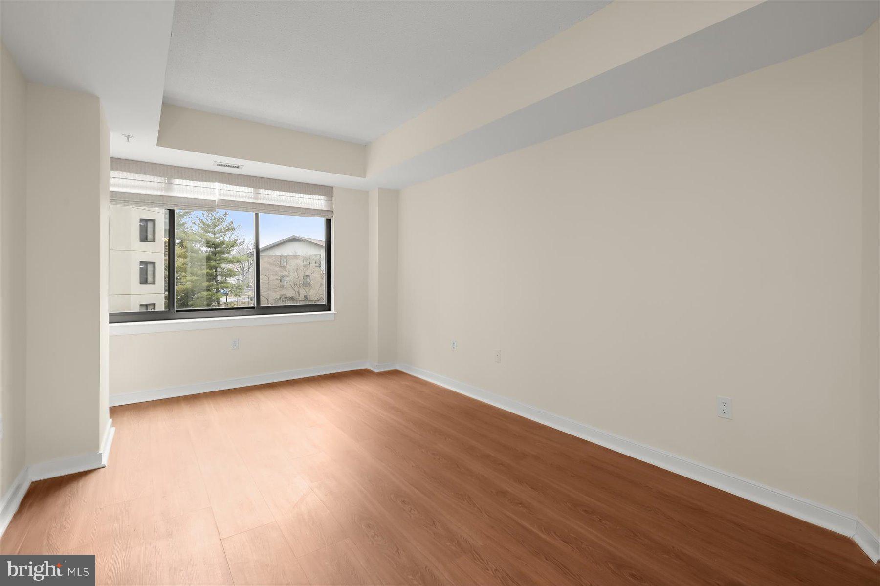 WATERMARK PLACE CONDOMINIUMS - Residential