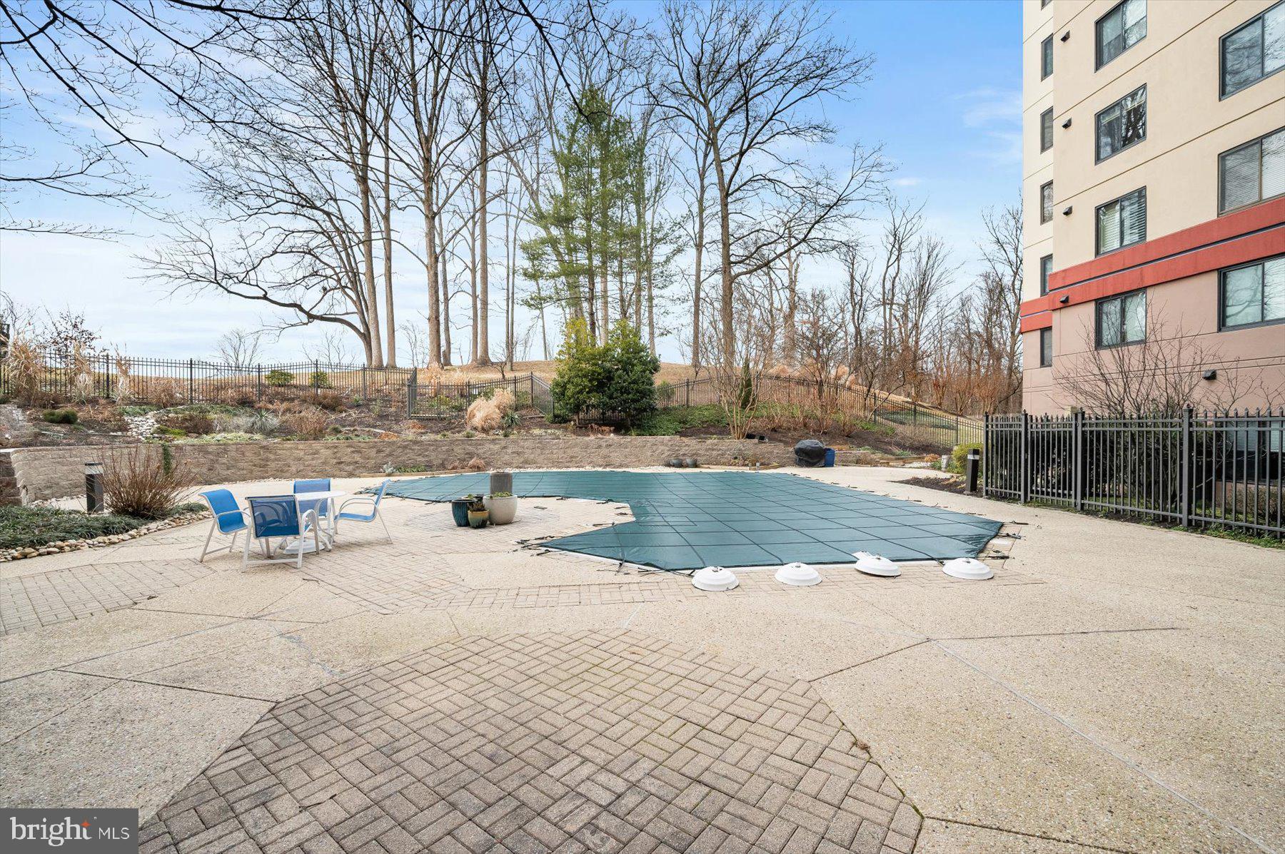 WATERMARK PLACE CONDOMINIUMS - Residential