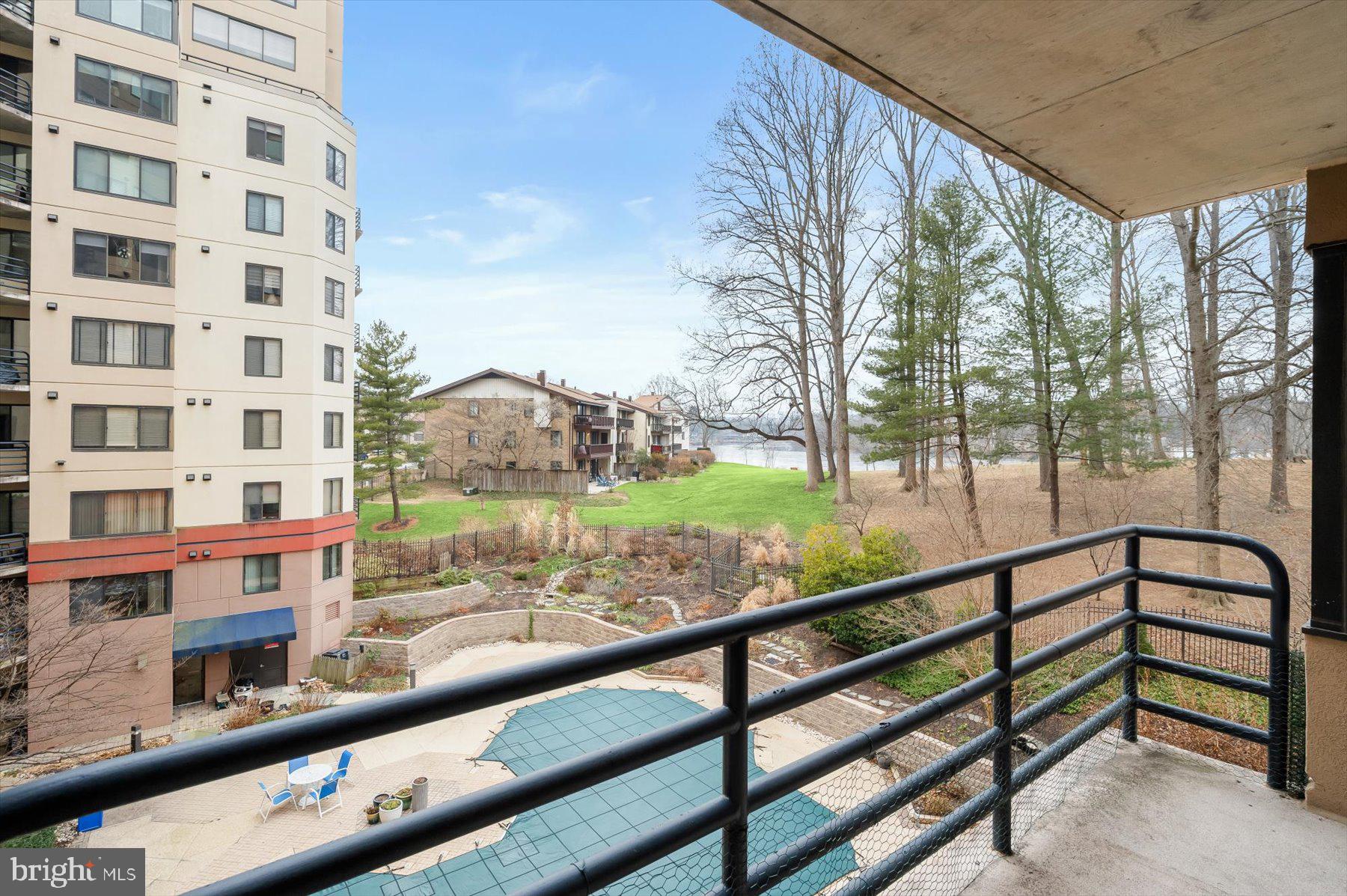 WATERMARK PLACE CONDOMINIUMS - Residential