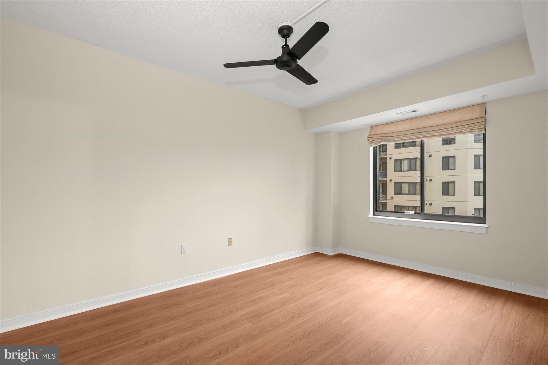 WATERMARK PLACE CONDOMINIUMS - Residential