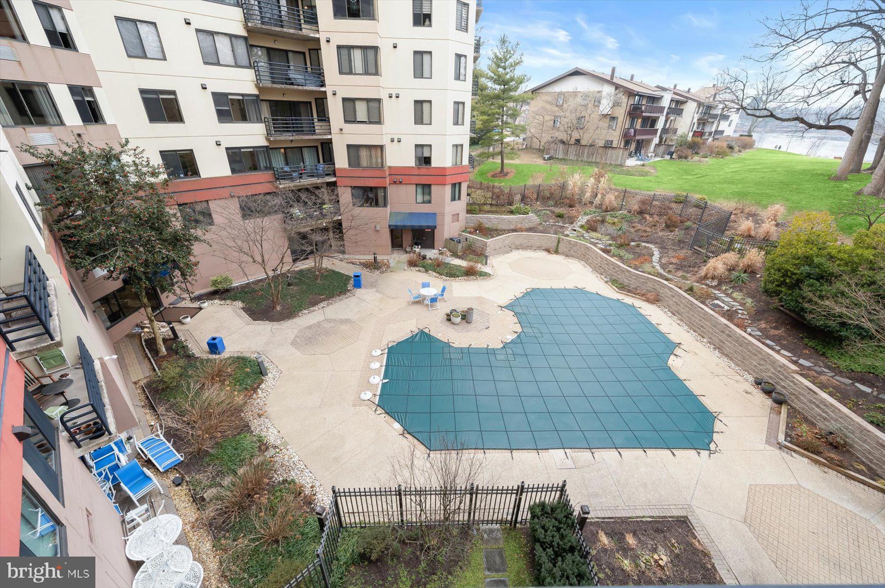 WATERMARK PLACE CONDOMINIUMS - Residential