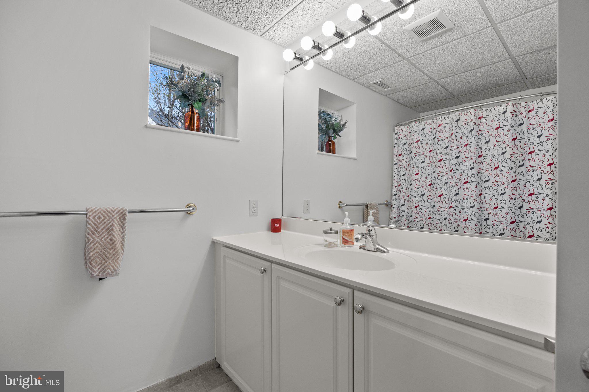 HUNTINGDON VALLEY - Residential