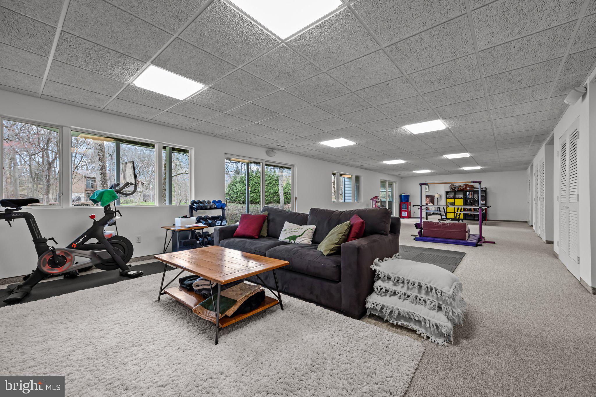 HUNTINGDON VALLEY - Residential