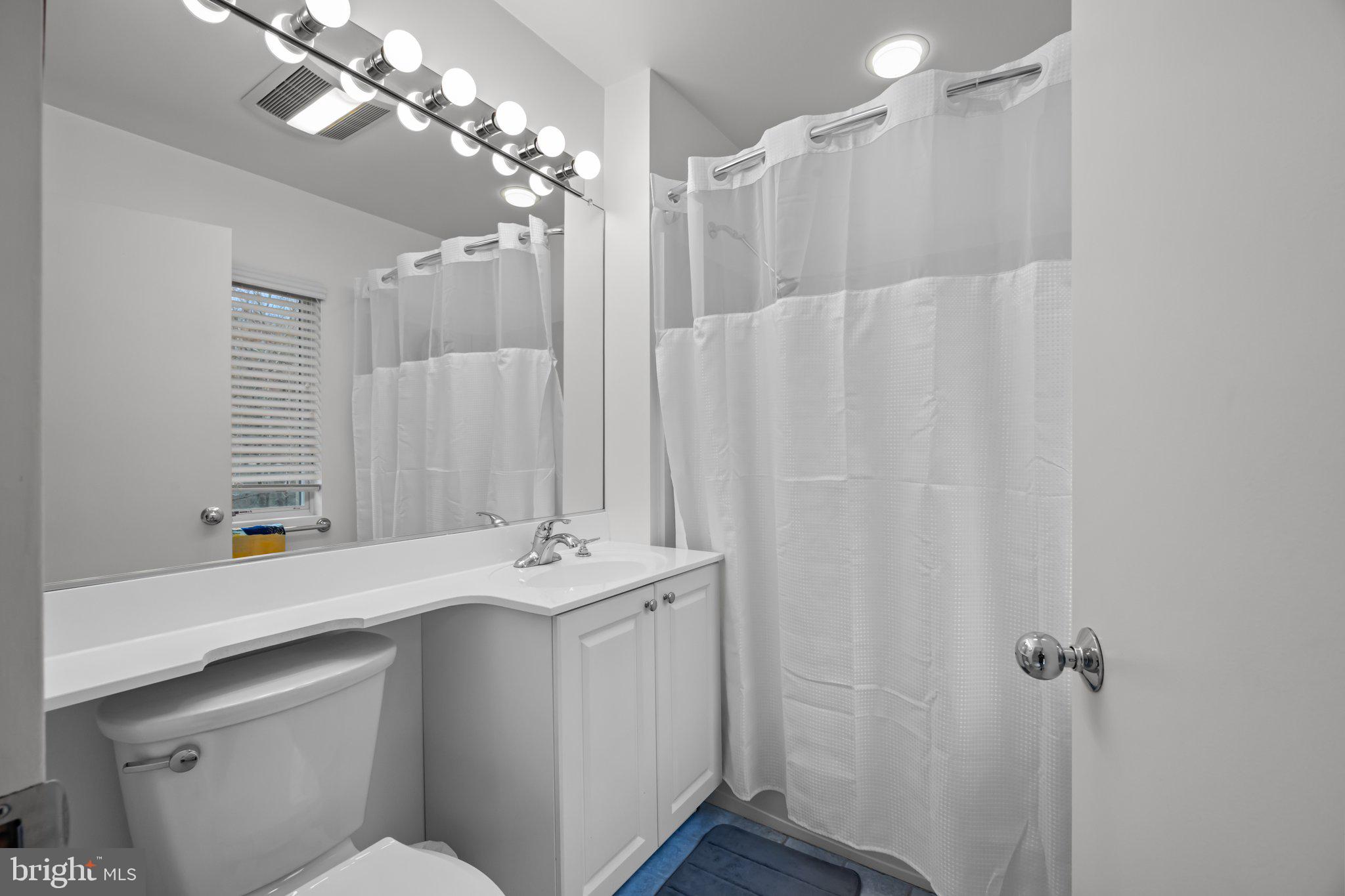 HUNTINGDON VALLEY - Residential