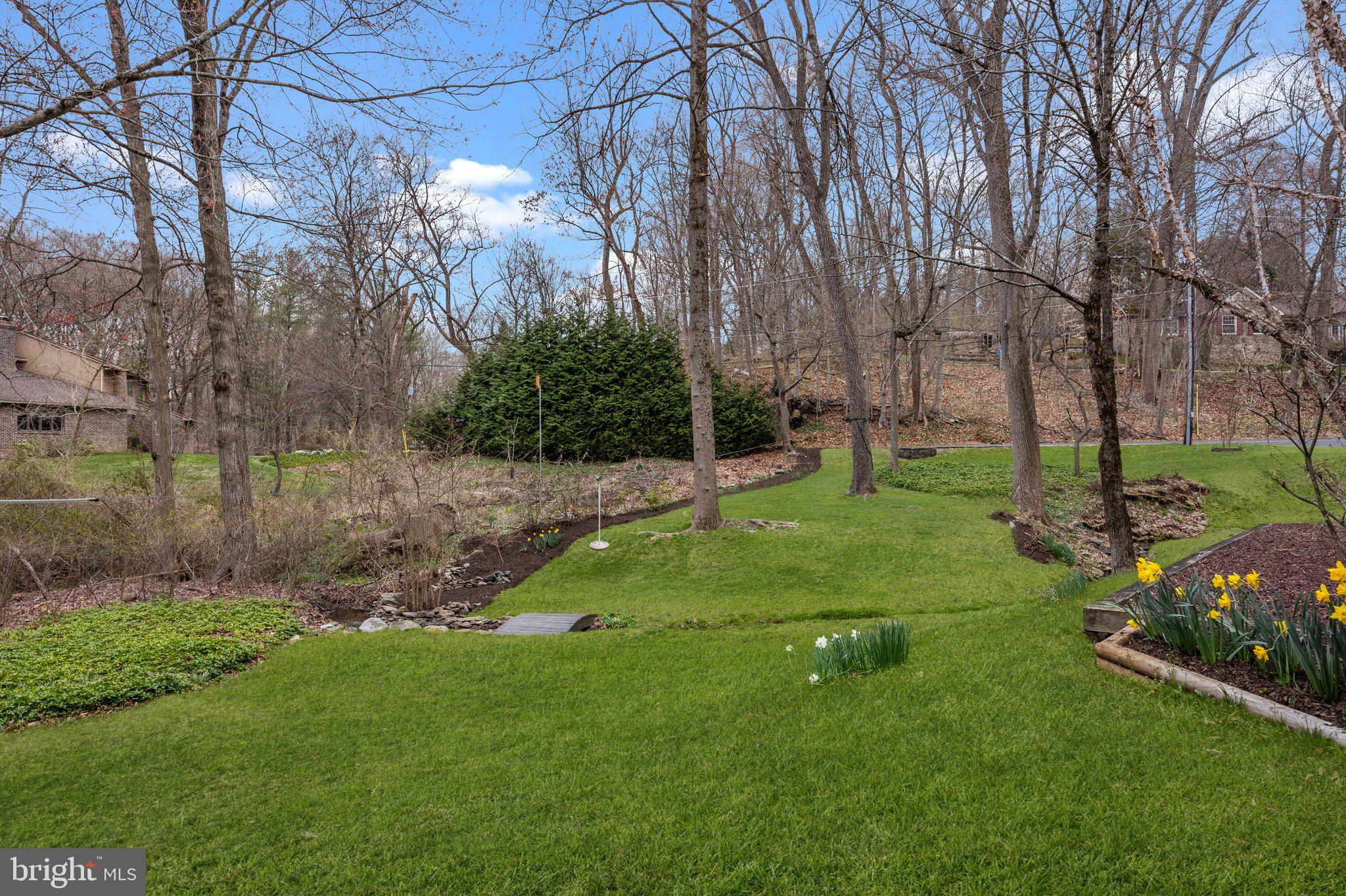 HUNTINGDON VALLEY - Residential