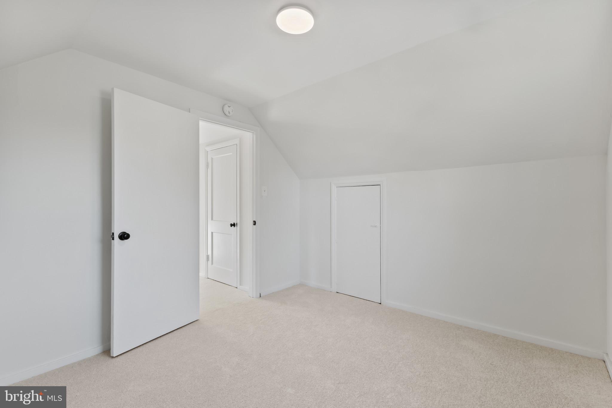 BUCKNELL MANOR - Residential