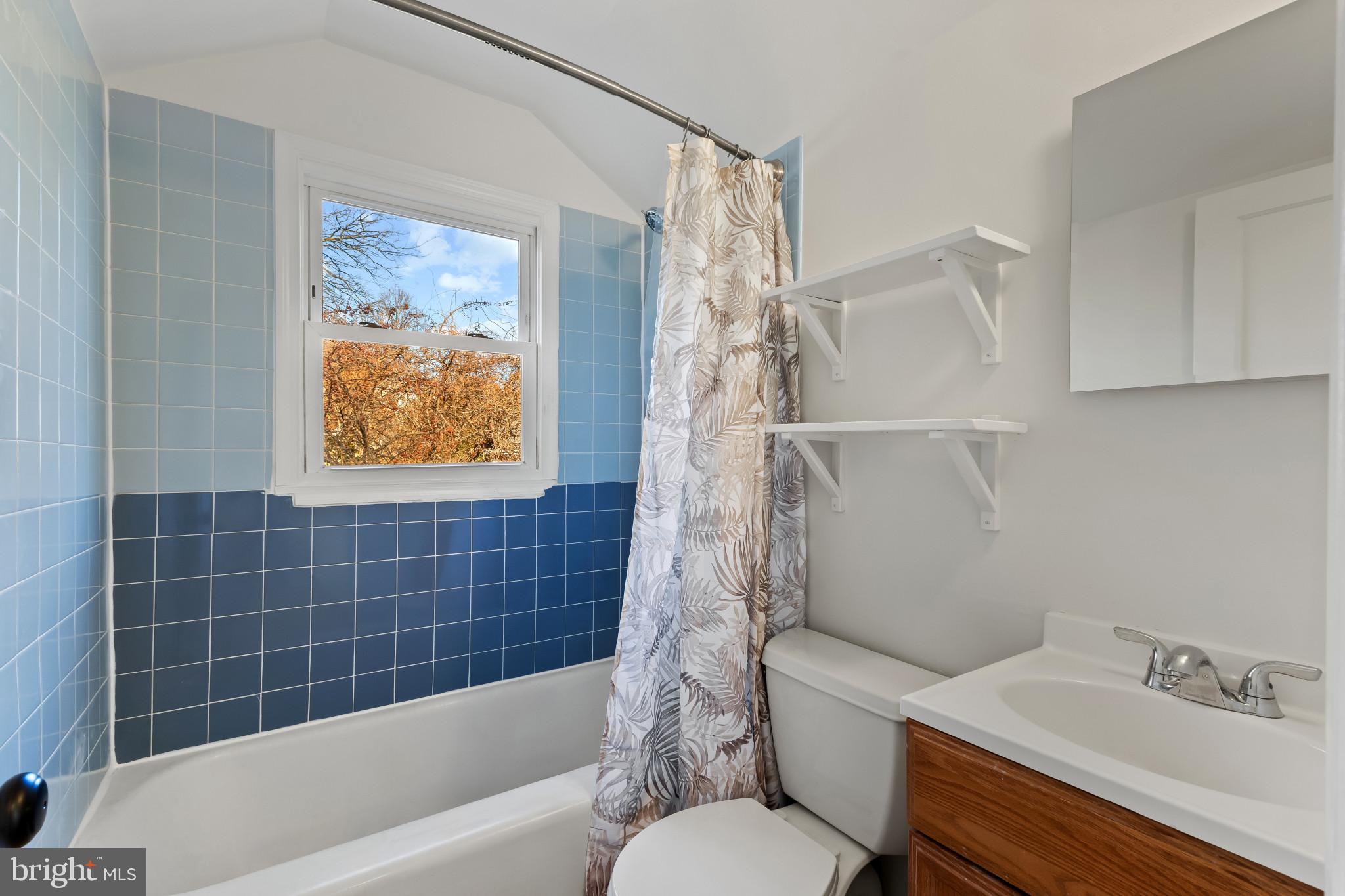 BUCKNELL MANOR - Residential