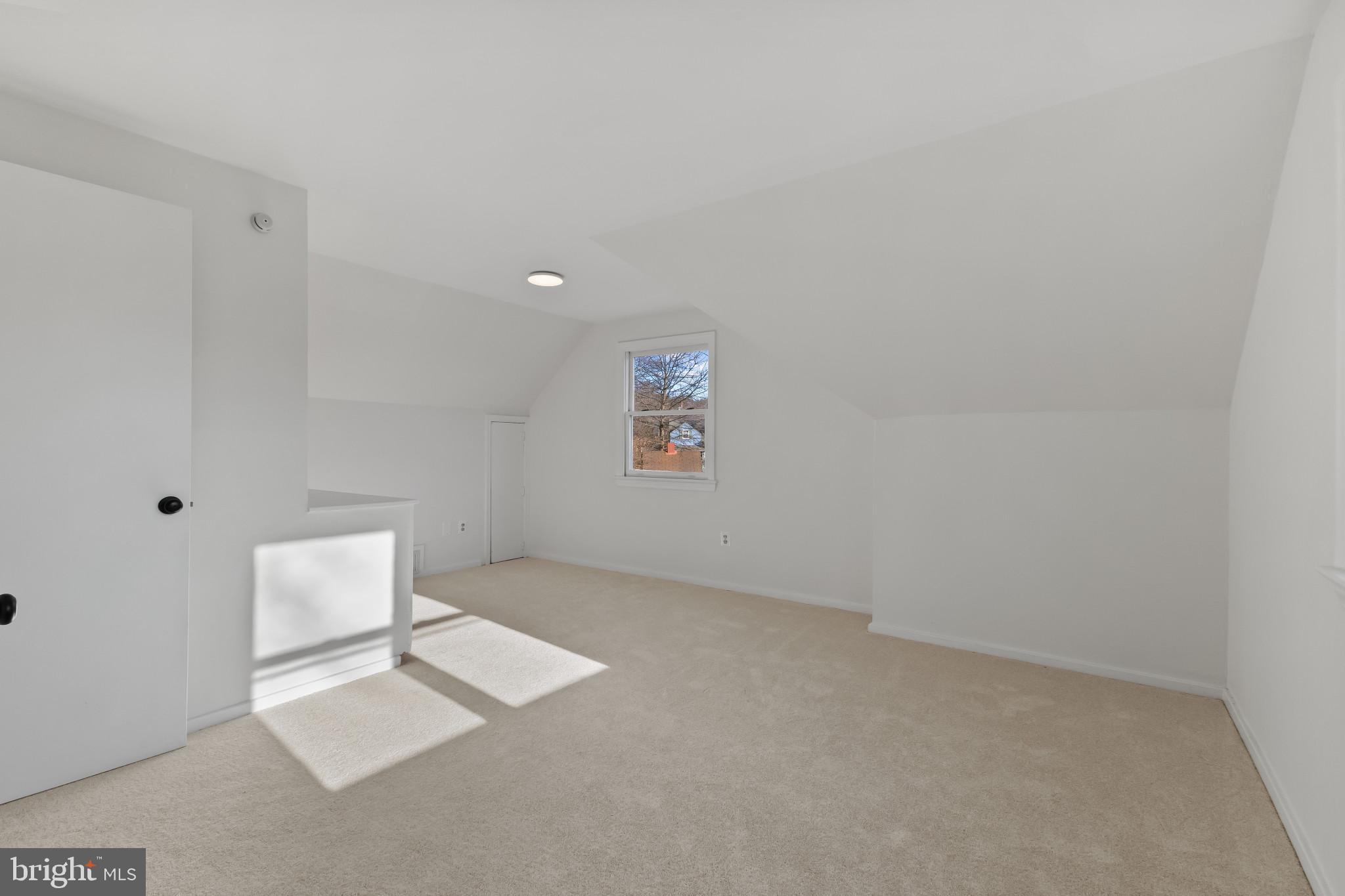 BUCKNELL MANOR - Residential