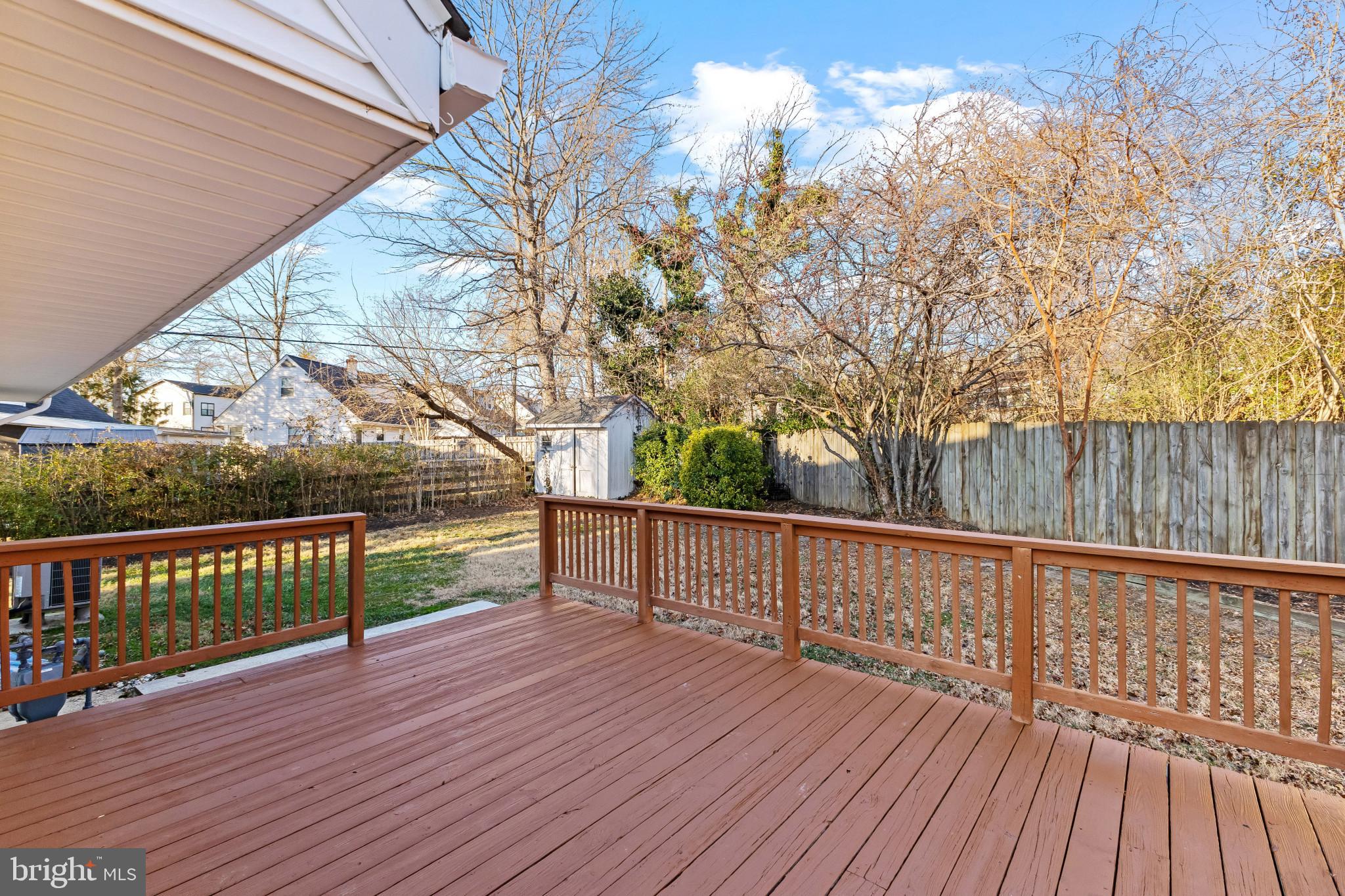 BUCKNELL MANOR - Residential