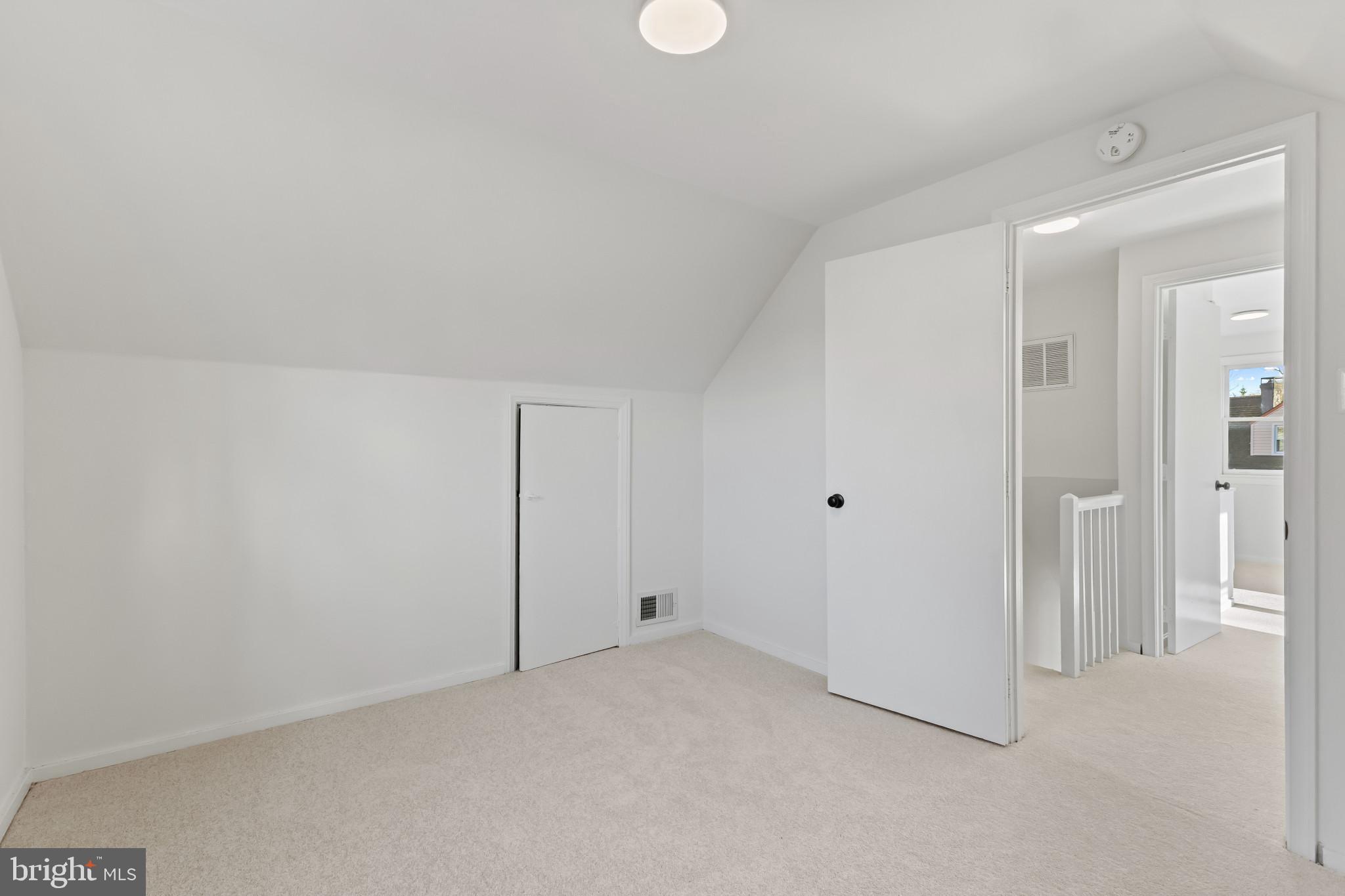 BUCKNELL MANOR - Residential