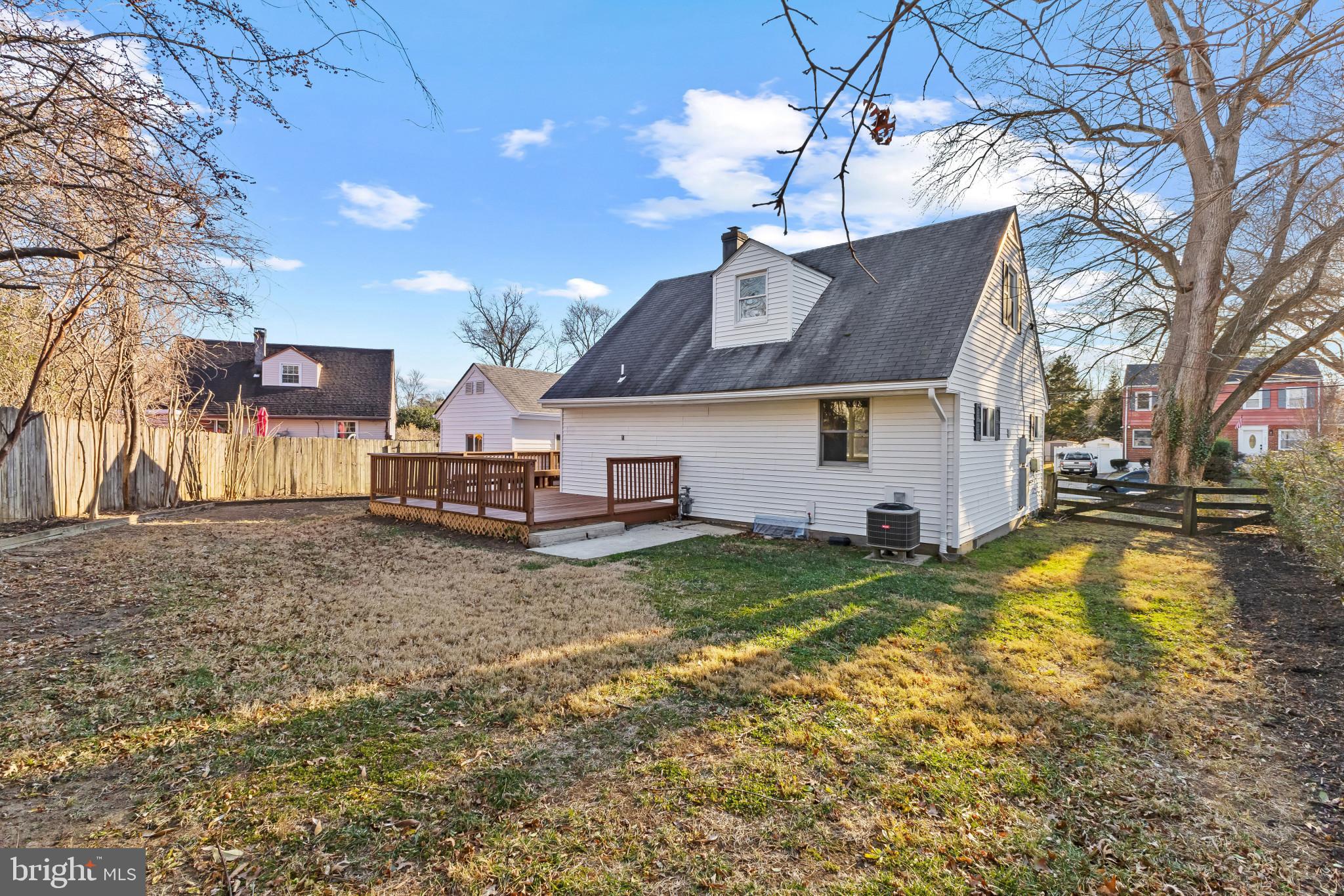 BUCKNELL MANOR - Residential