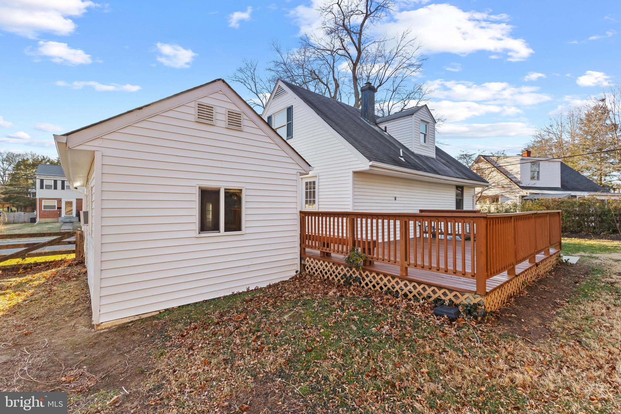 BUCKNELL MANOR - Residential