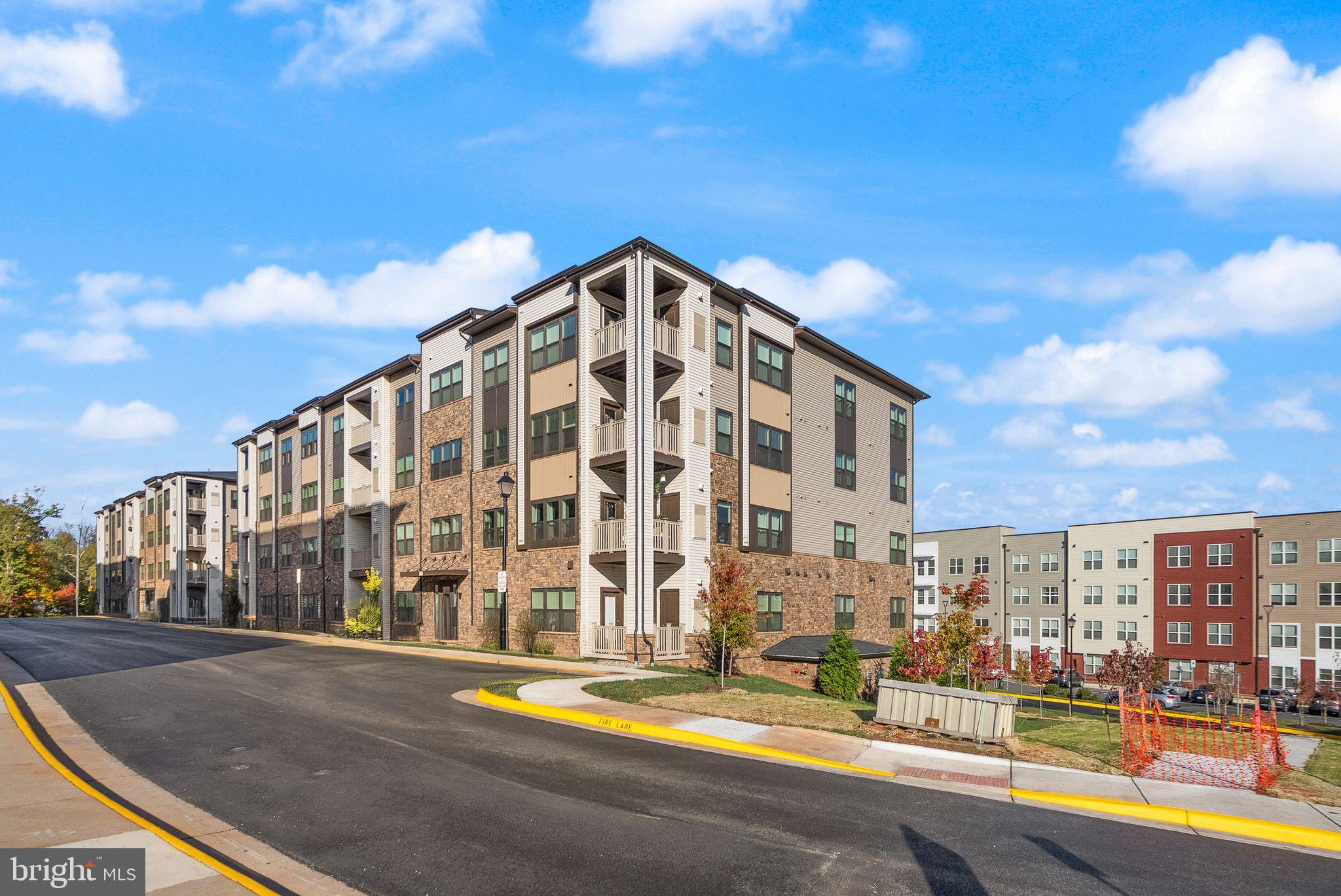 LOUDOUN VIEW CONDO FLATS - Residential Lease