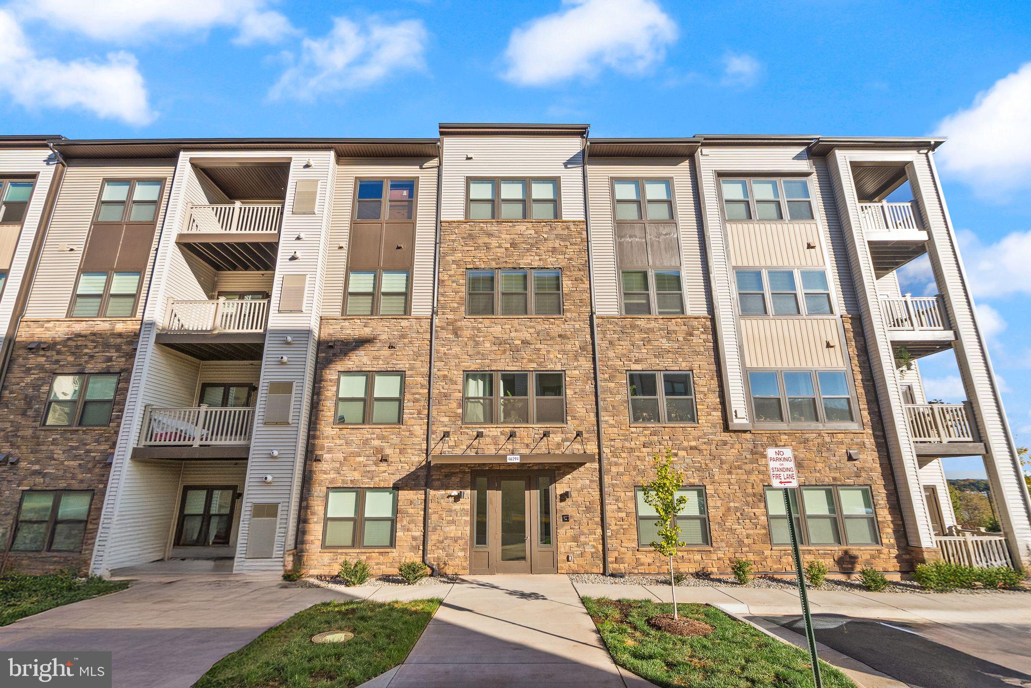 LOUDOUN VIEW CONDO FLATS - Residential Lease