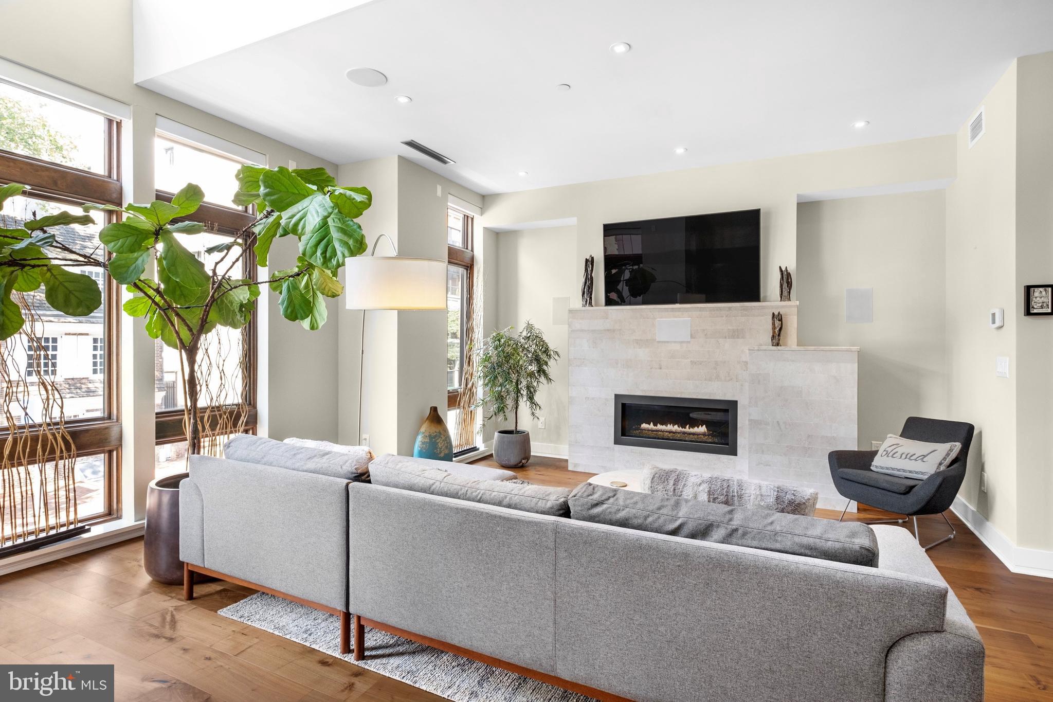 OLD CITY - Residential