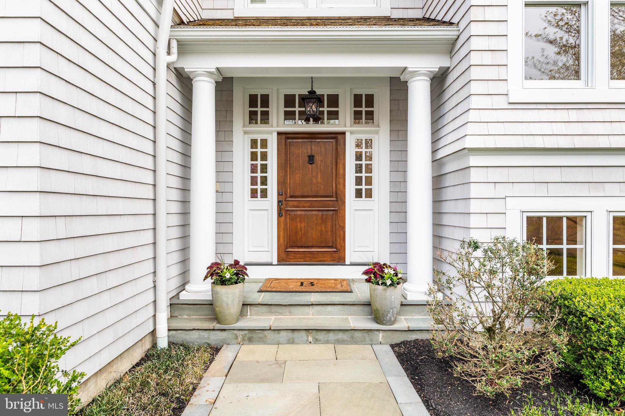 205 CARRIAGE LANE