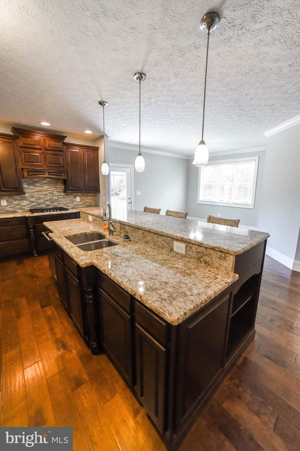 HIDDEN TREASURE - Residential Lease