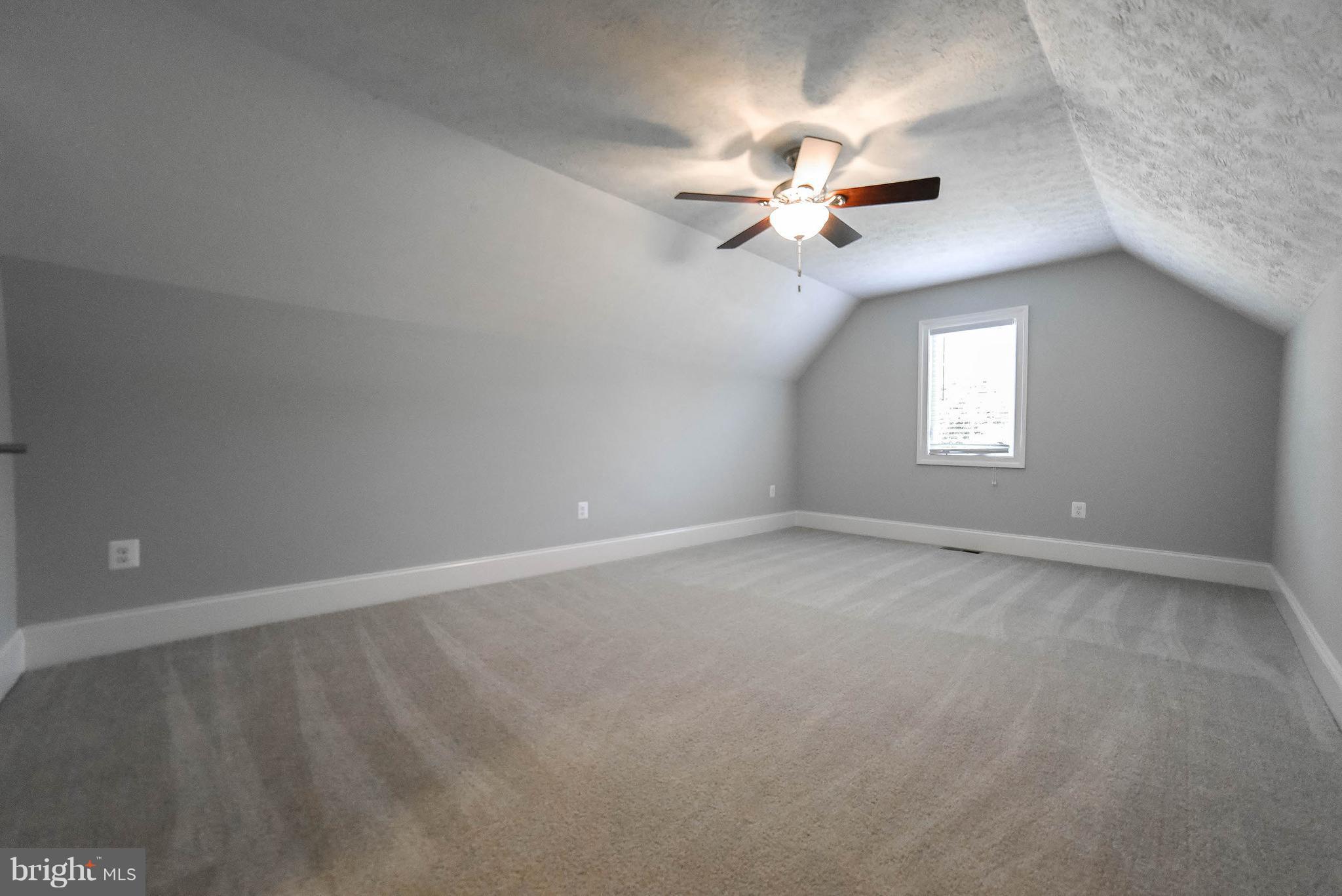 HIDDEN TREASURE - Residential Lease