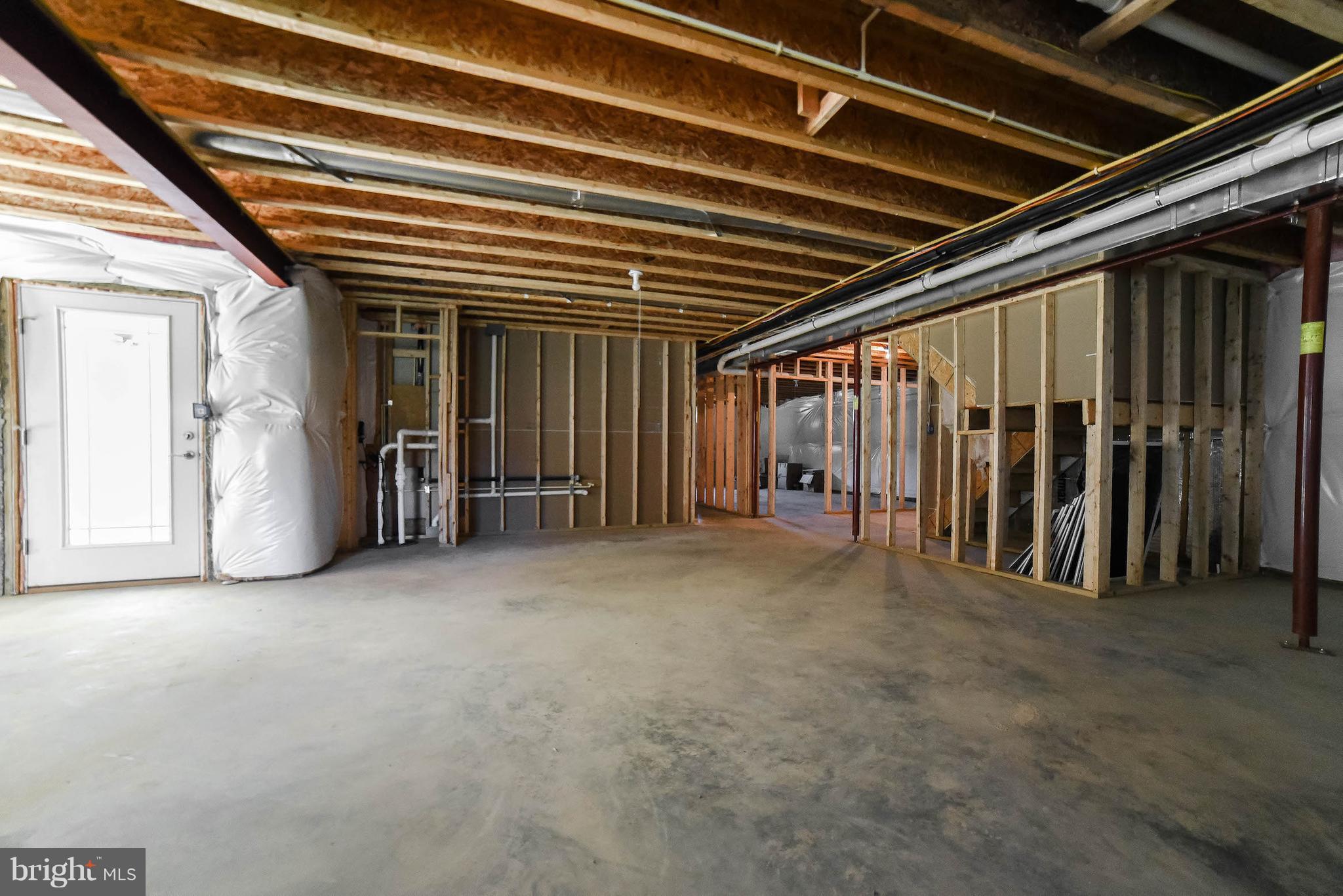 HIDDEN TREASURE - Residential Lease