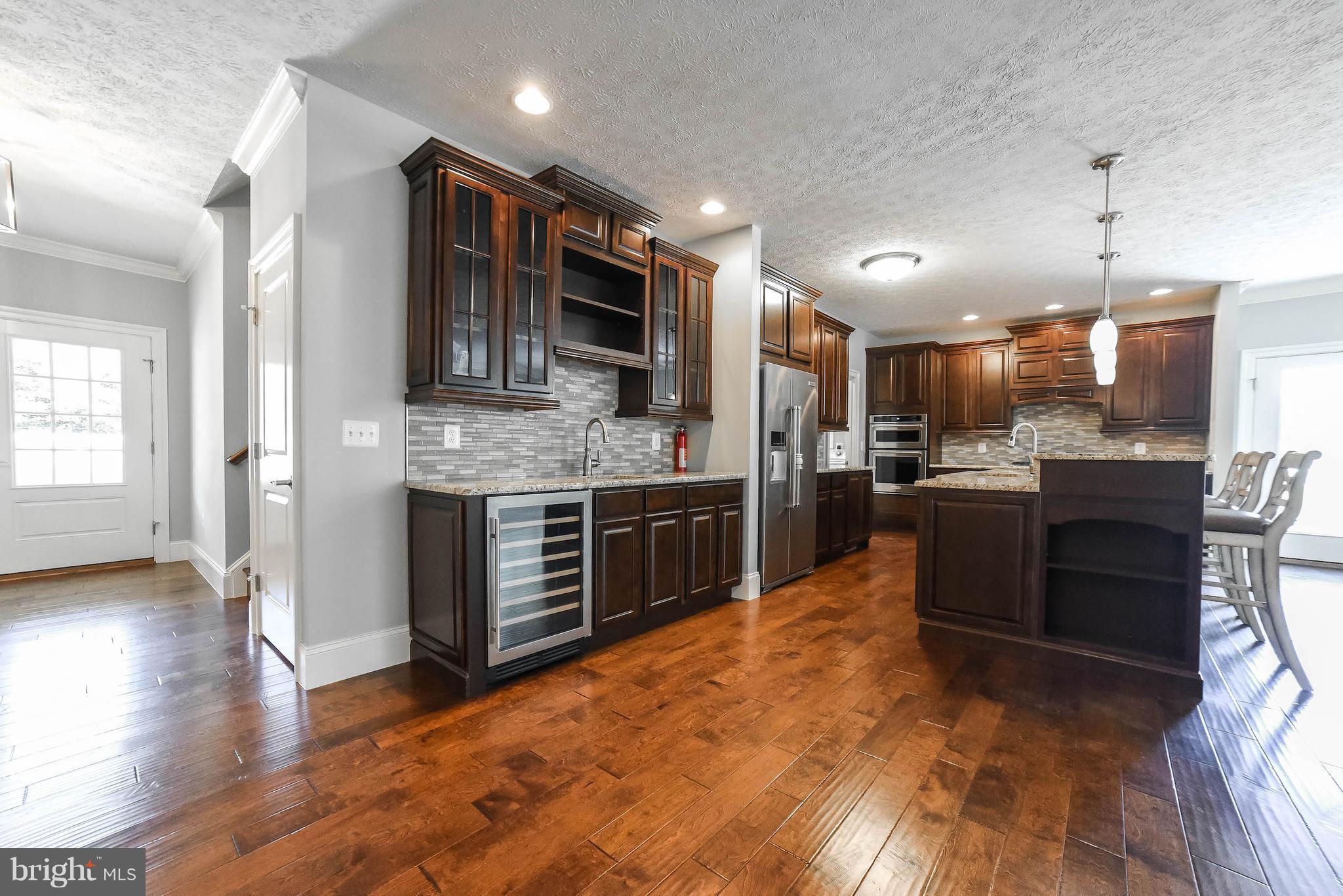 HIDDEN TREASURE - Residential Lease