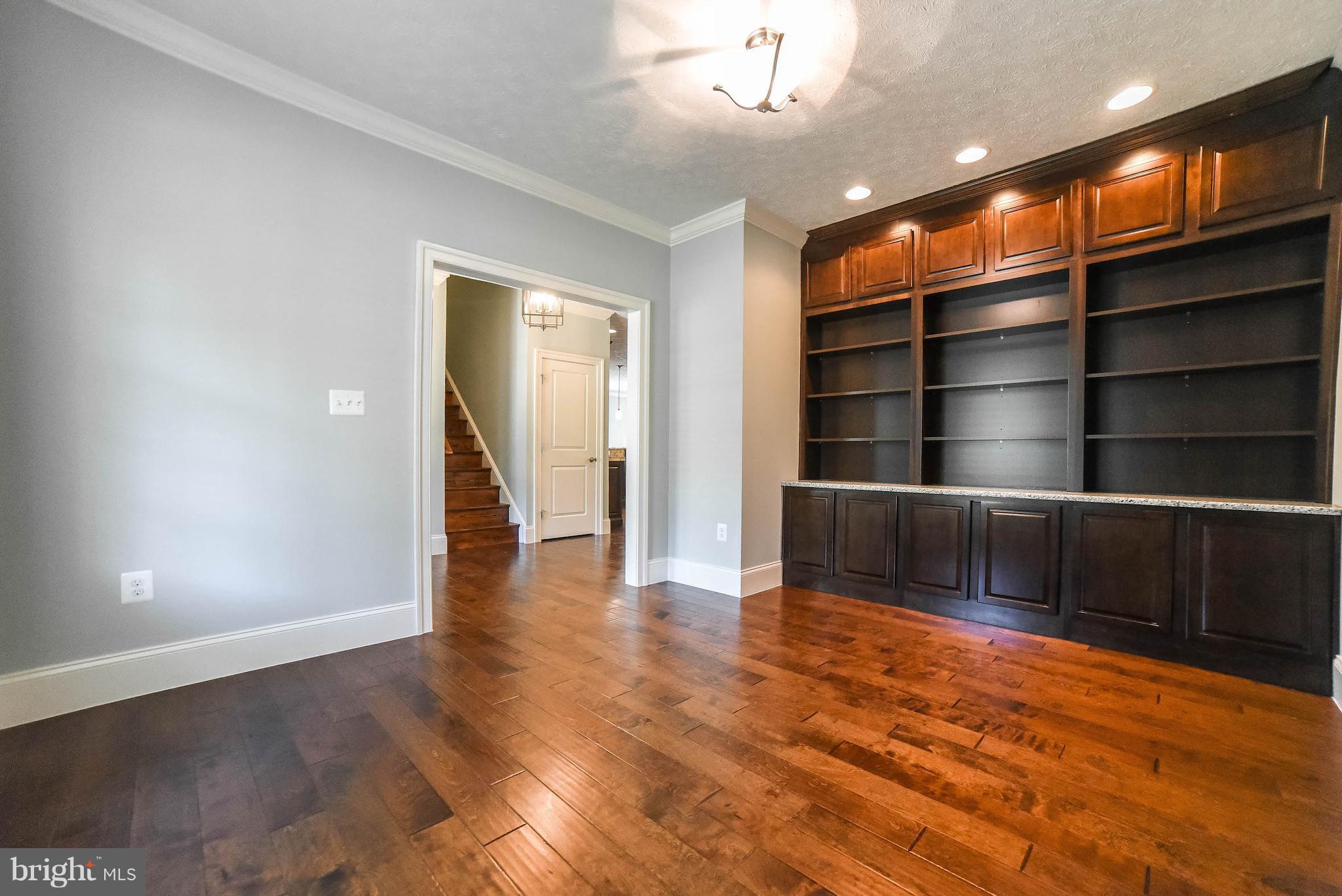 HIDDEN TREASURE - Residential Lease