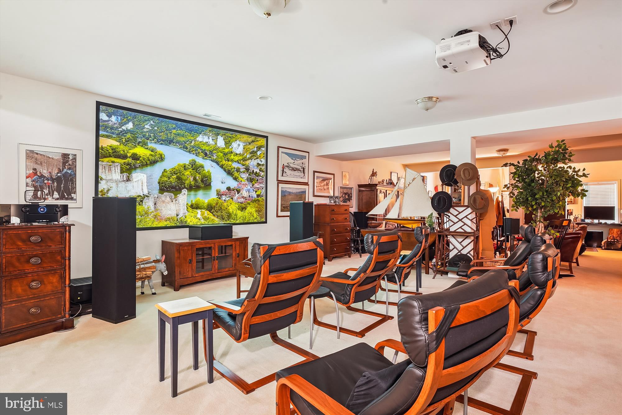 SYMPHONY VILLAGE AT CENTREVILLE - Residential