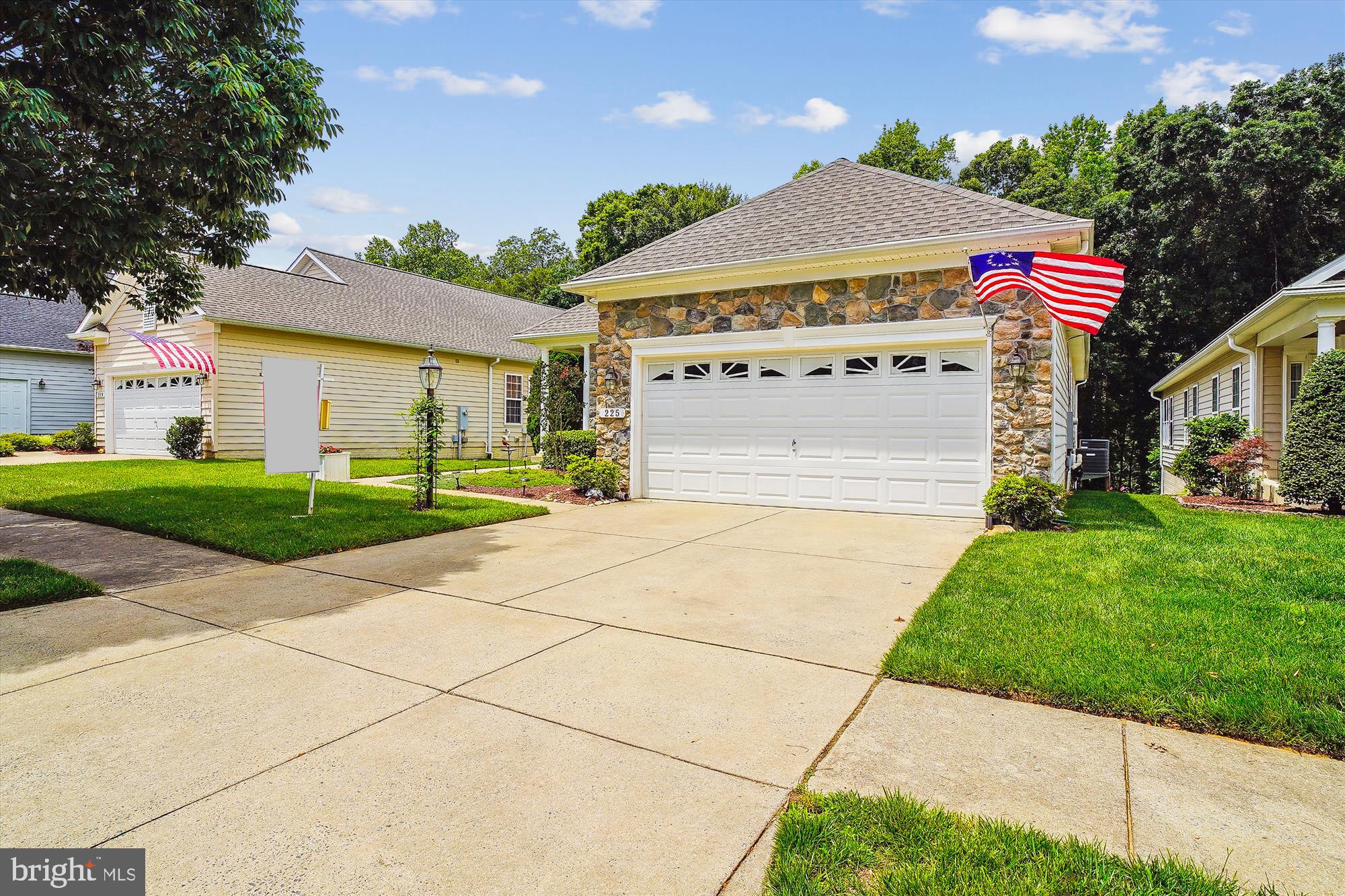 SYMPHONY VILLAGE AT CENTREVILLE - Residential