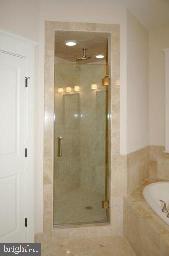 WAYCROFT WOODLAWN - Residential Lease