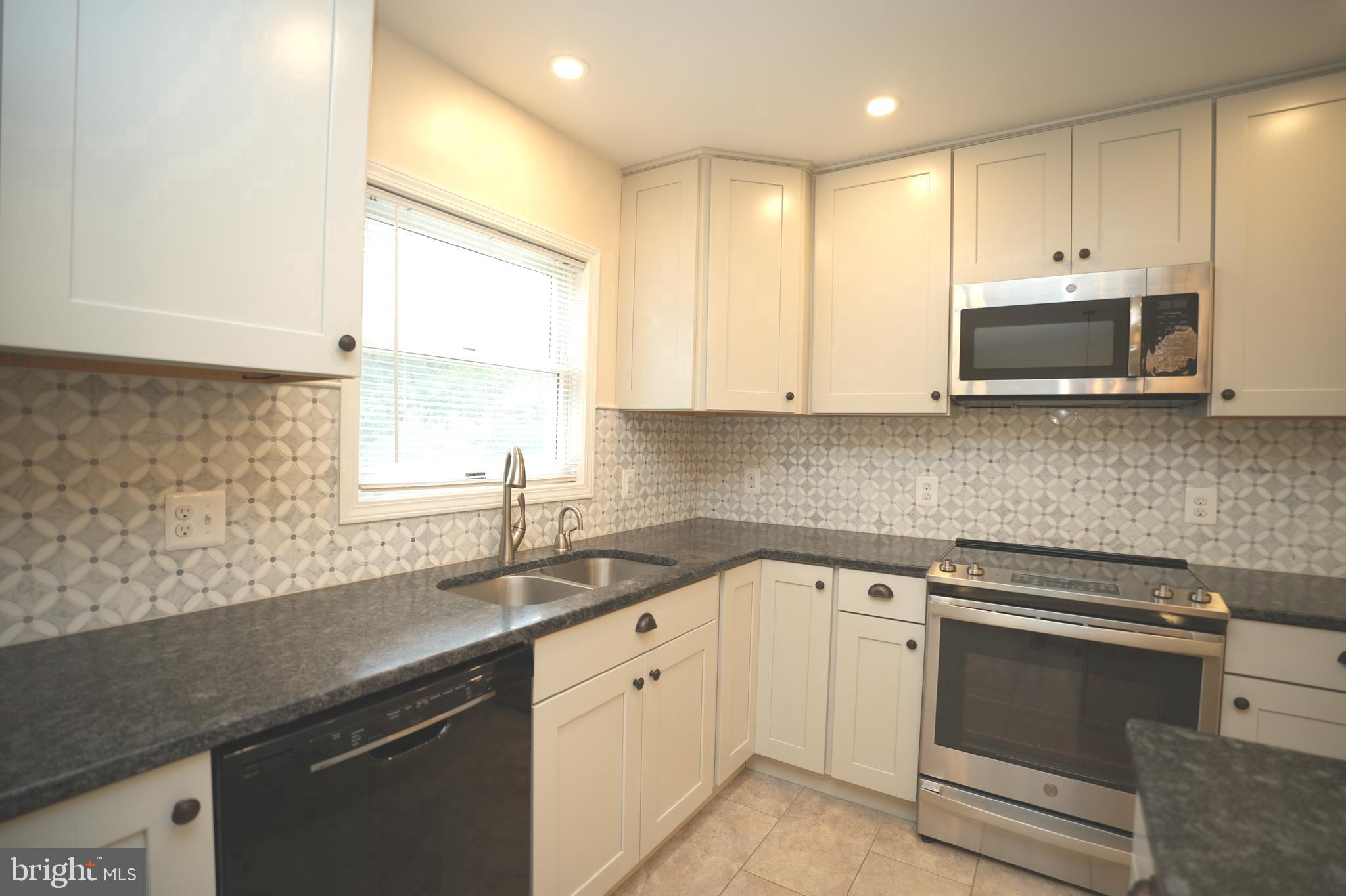 FOX MEADOW - Residential